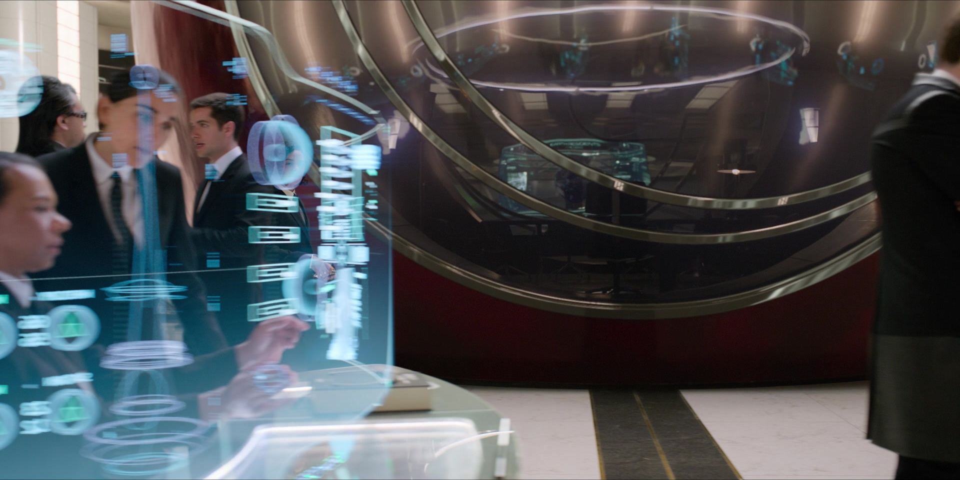 Men in Black International (2019), wide, 2.00:1 — film still
