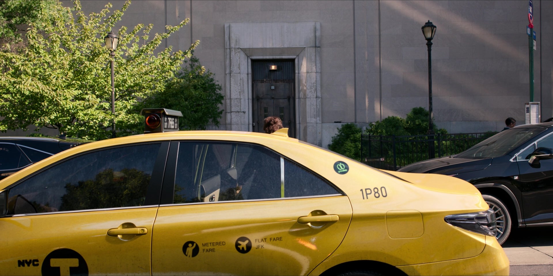 Men in Black International (2019), unknown, 2.00:1 — film still