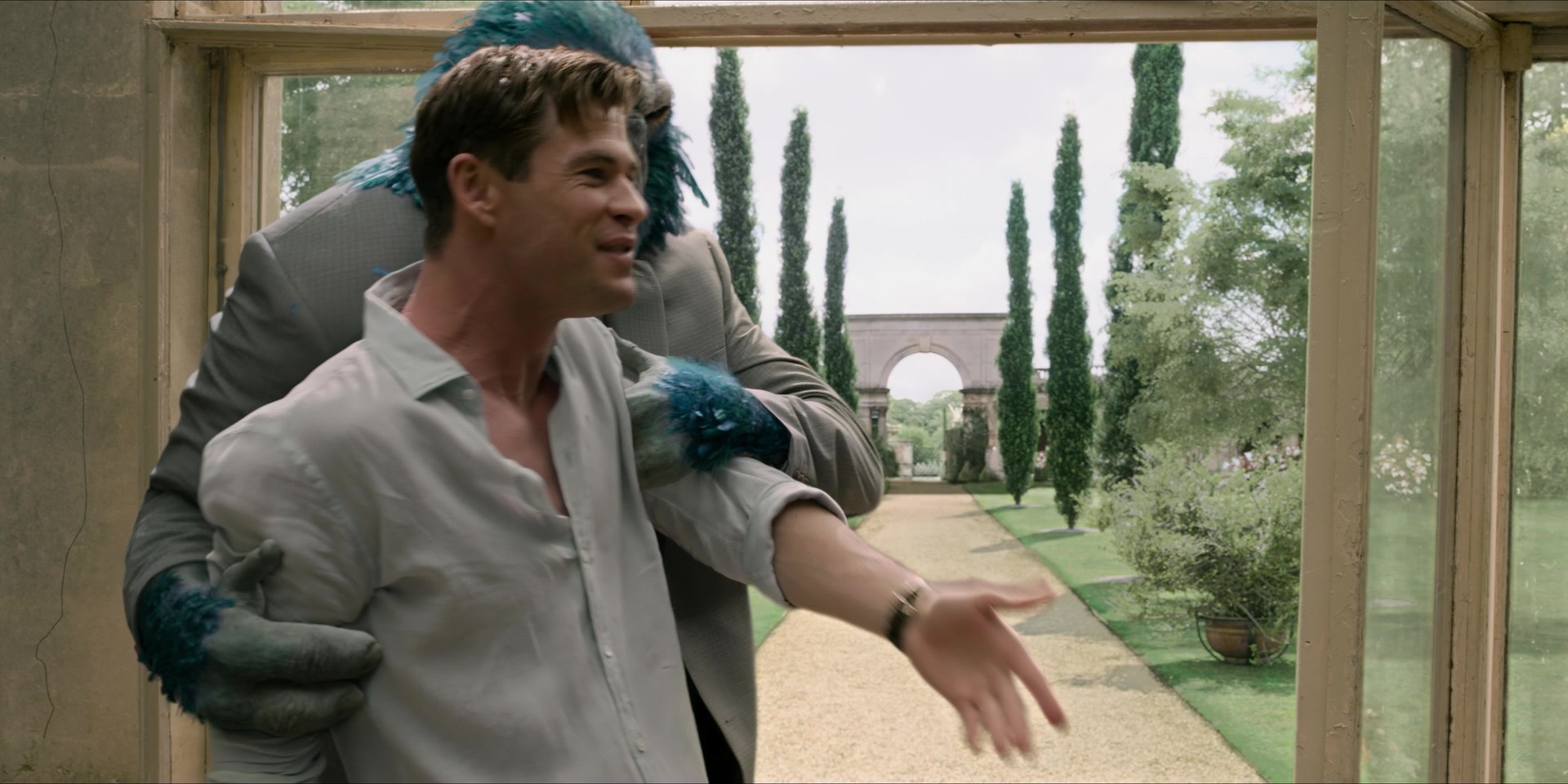 Men in Black International (2019), unknown, 2.00:1 — film still