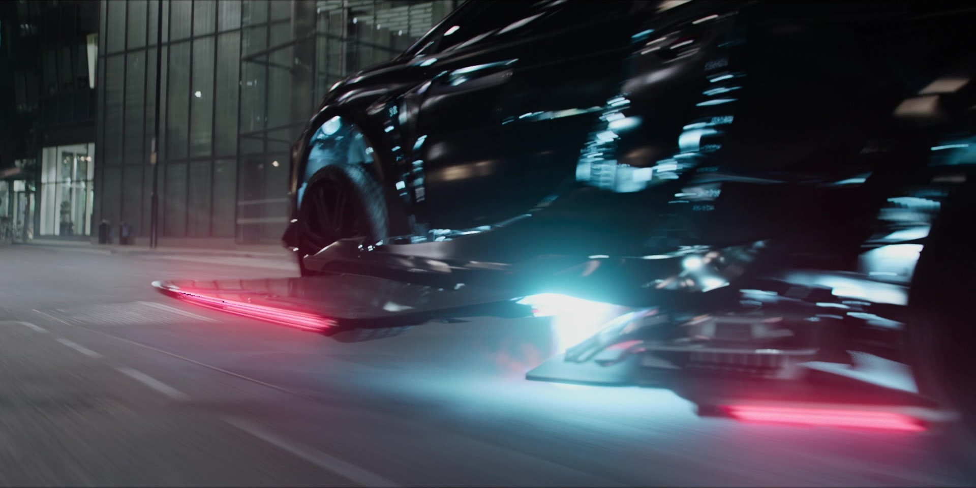 Men in Black International (2019), unknown, 2.00:1 — film still