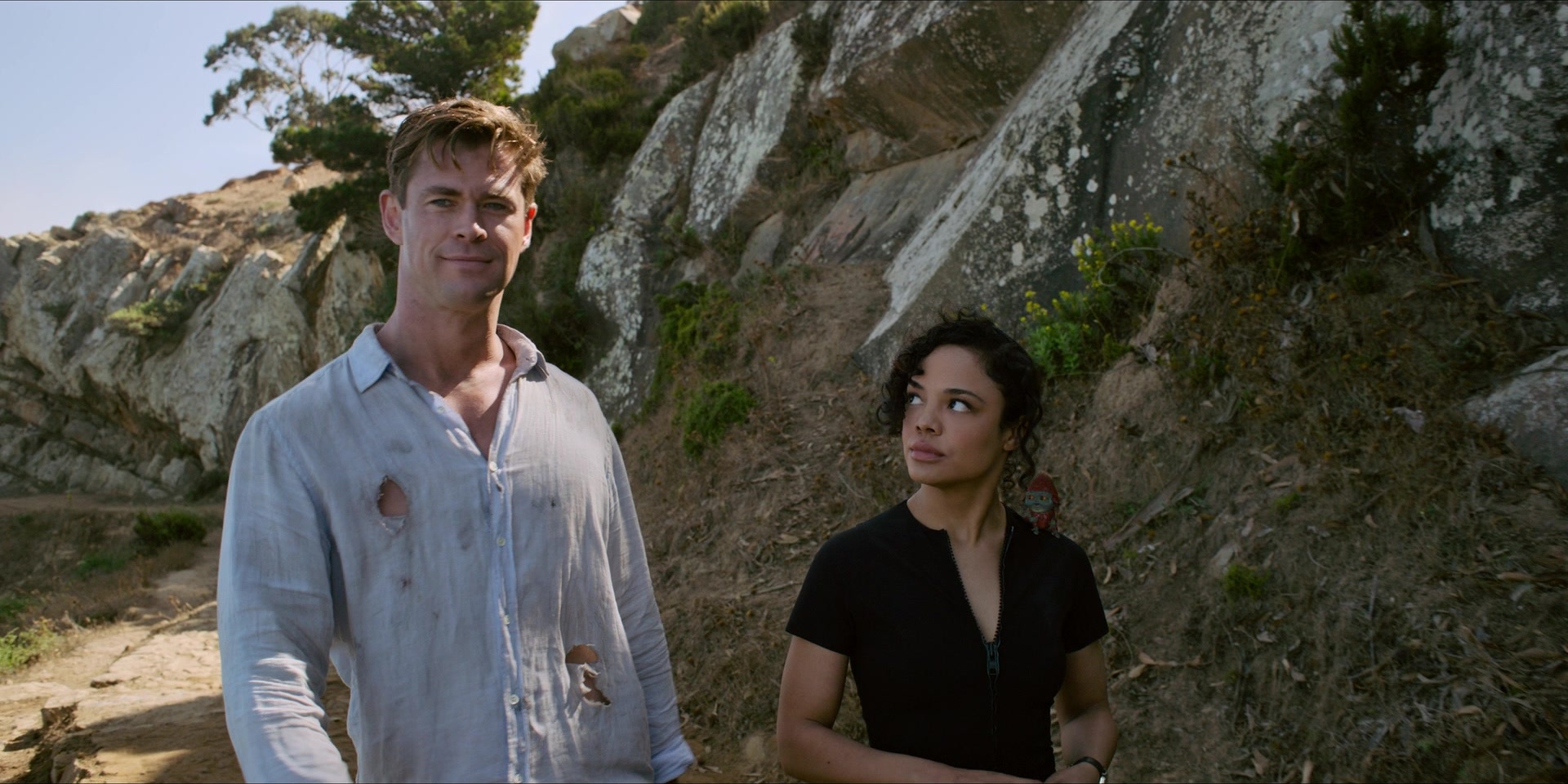 Men in Black International (2019), wide, 2.00:1 — film still