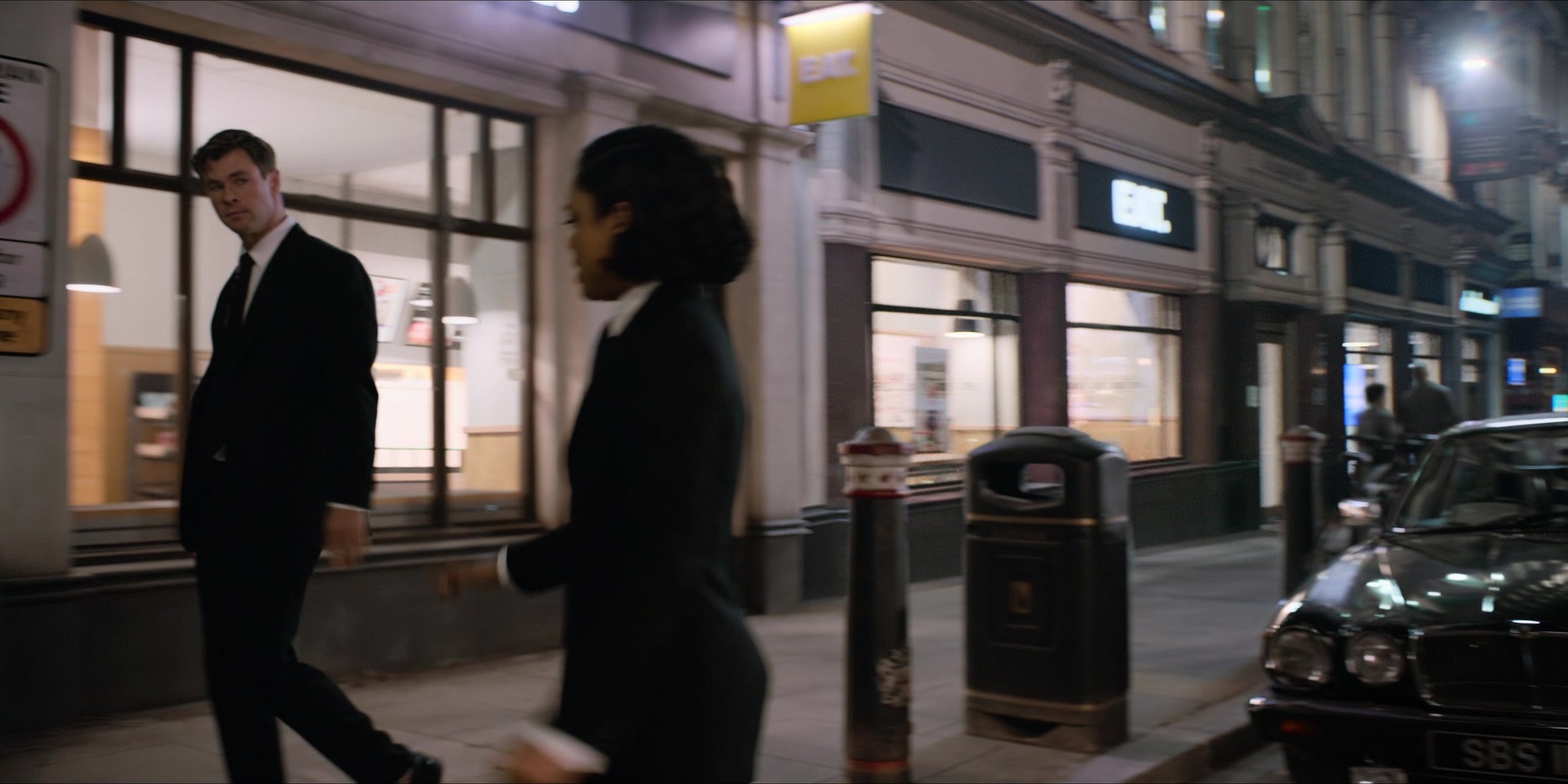 Men in Black International (2019), wide, 2.00:1 — film still
