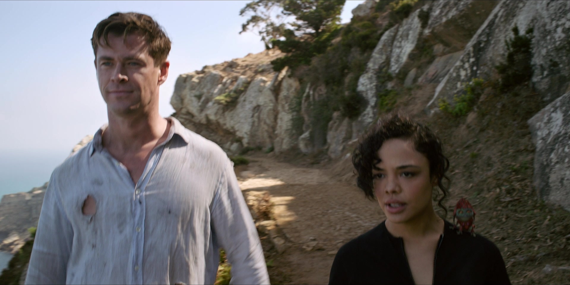 Men in Black International (2019), wide, 2.00:1 — film still