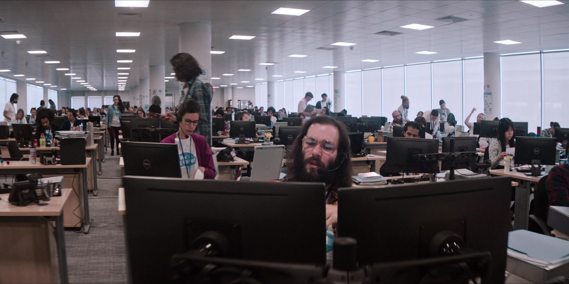 Men in Black International (2019), wide, 2.00:1 — film still