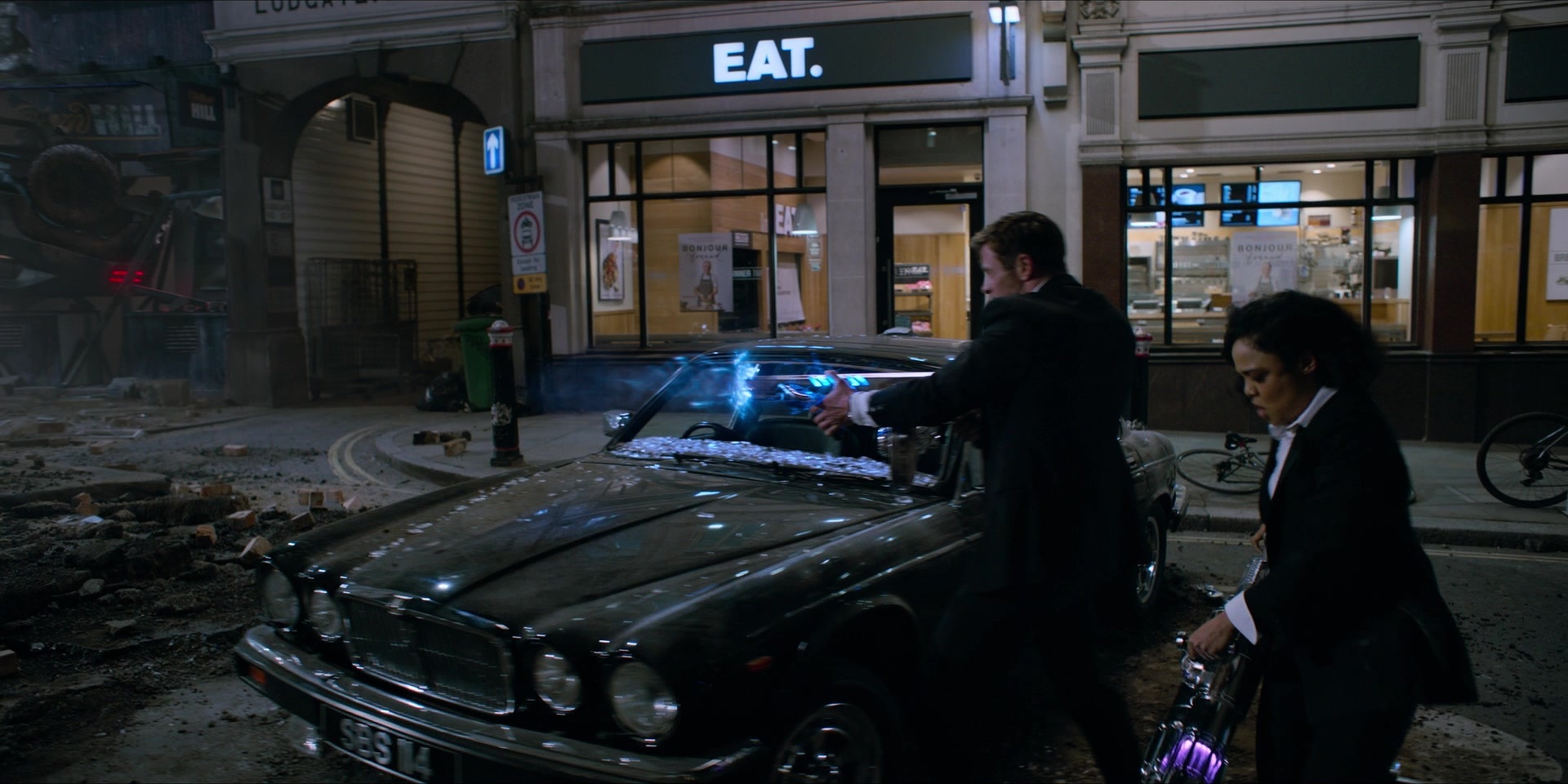 Men in Black International (2019), wide, 2.00:1 — film still