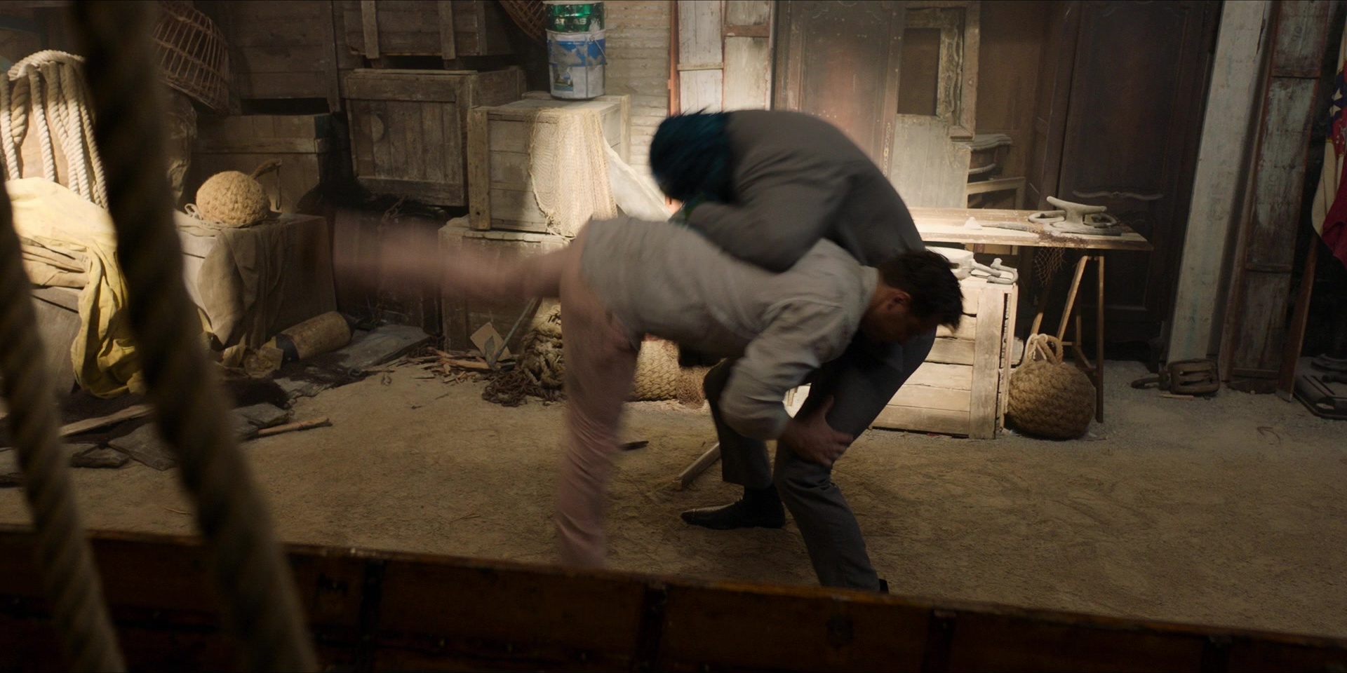 Men in Black International (2019), wide, 2.00:1 — film still