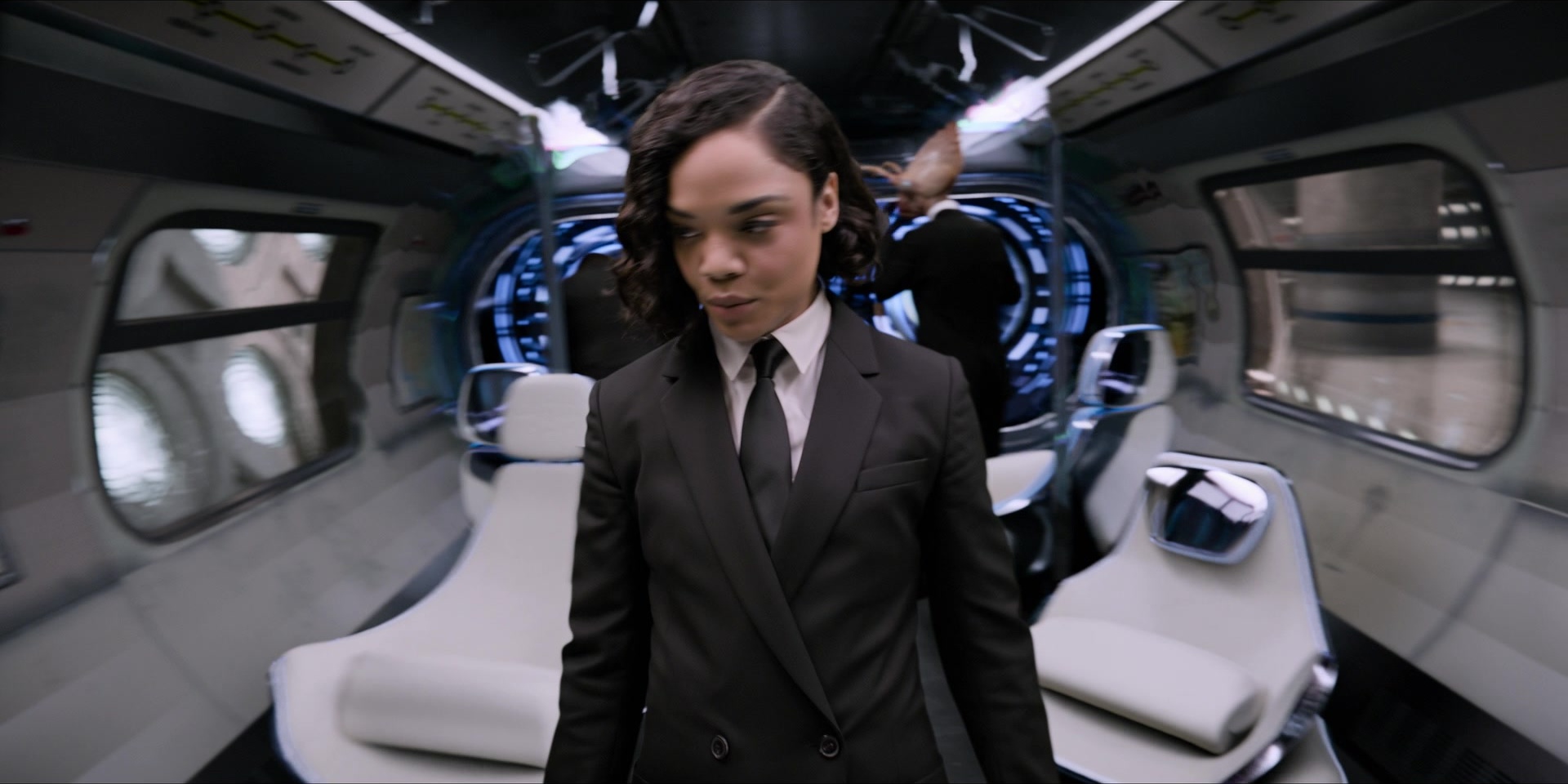 Men in Black International (2019), wide, 2.00:1 — film still