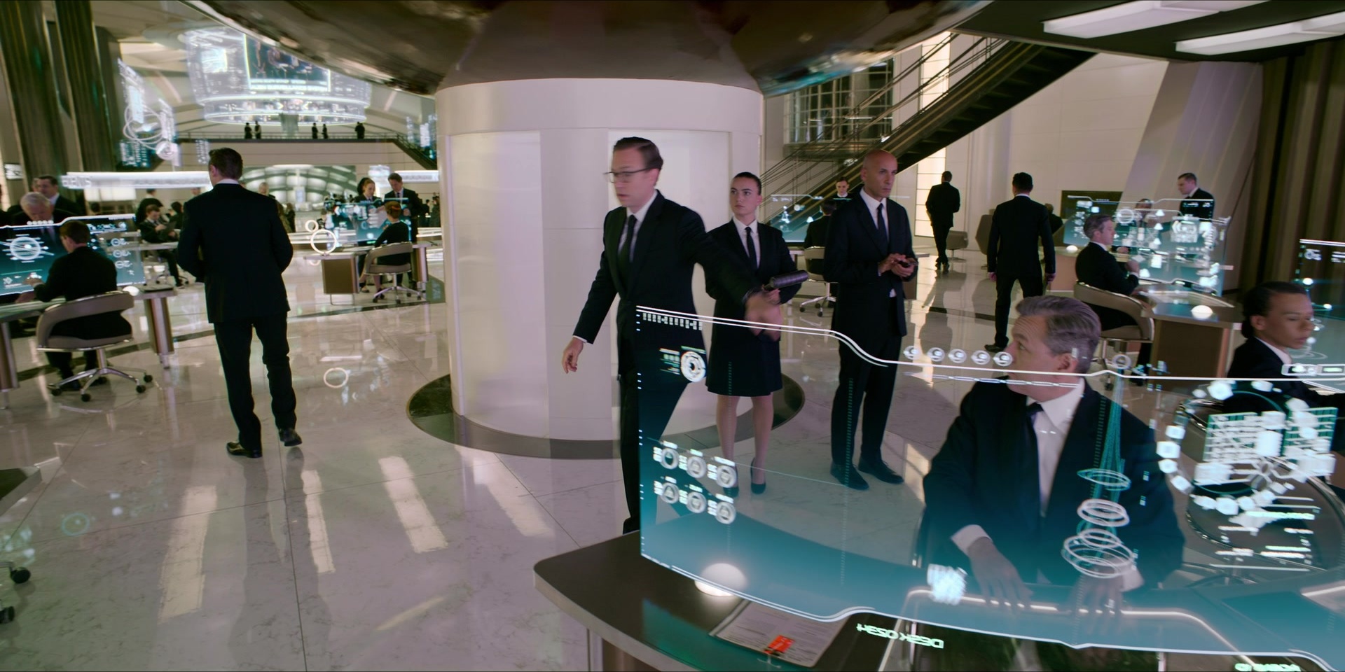 Men in Black International (2019), wide, 2.00:1 — film still
