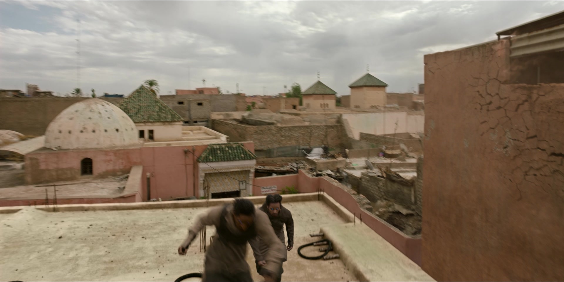 Men in Black International (2019), unknown, 2.00:1 — film still