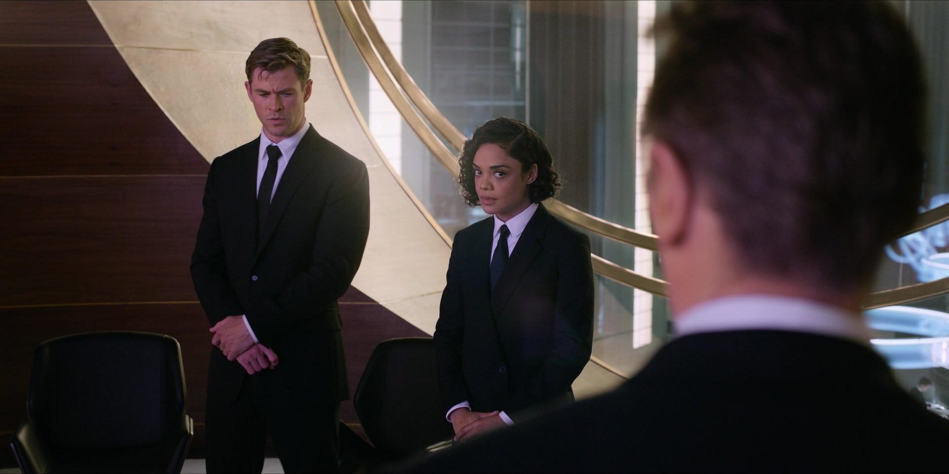 Men in Black International (2019), wide, 2.00:1 — film still
