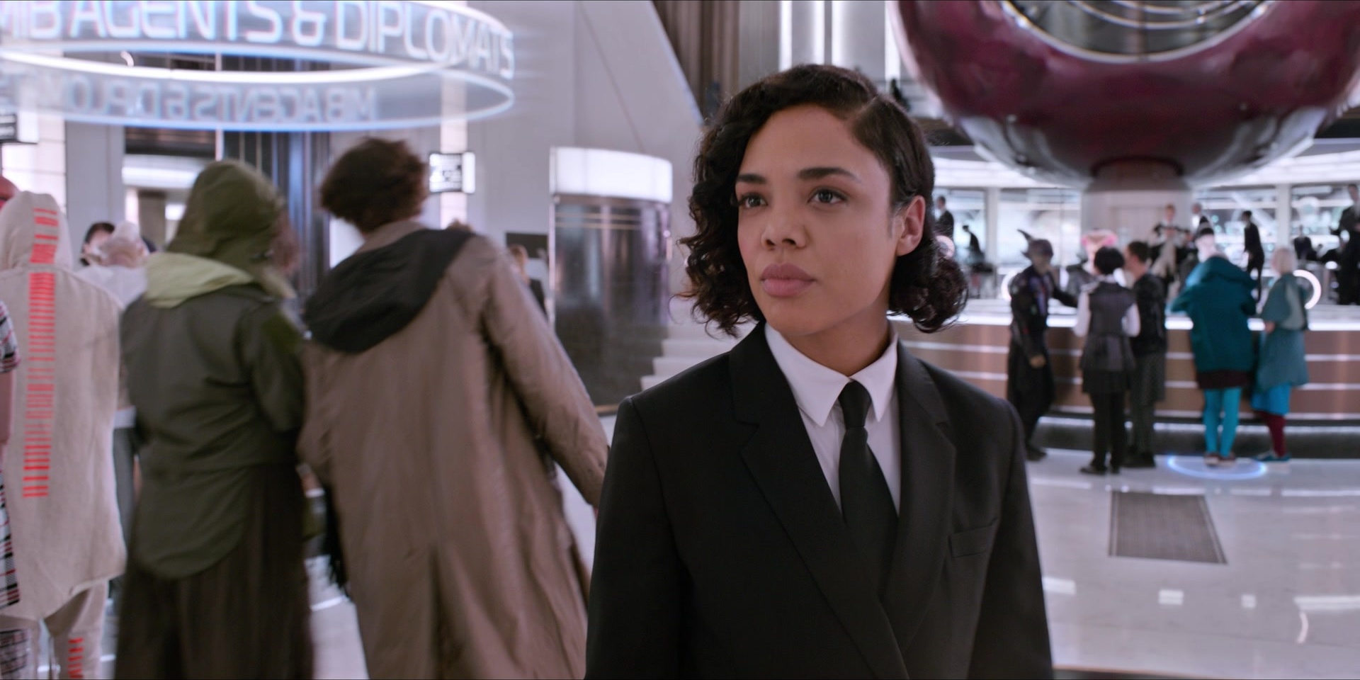 Men in Black International (2019), wide, 2.00:1 — film still