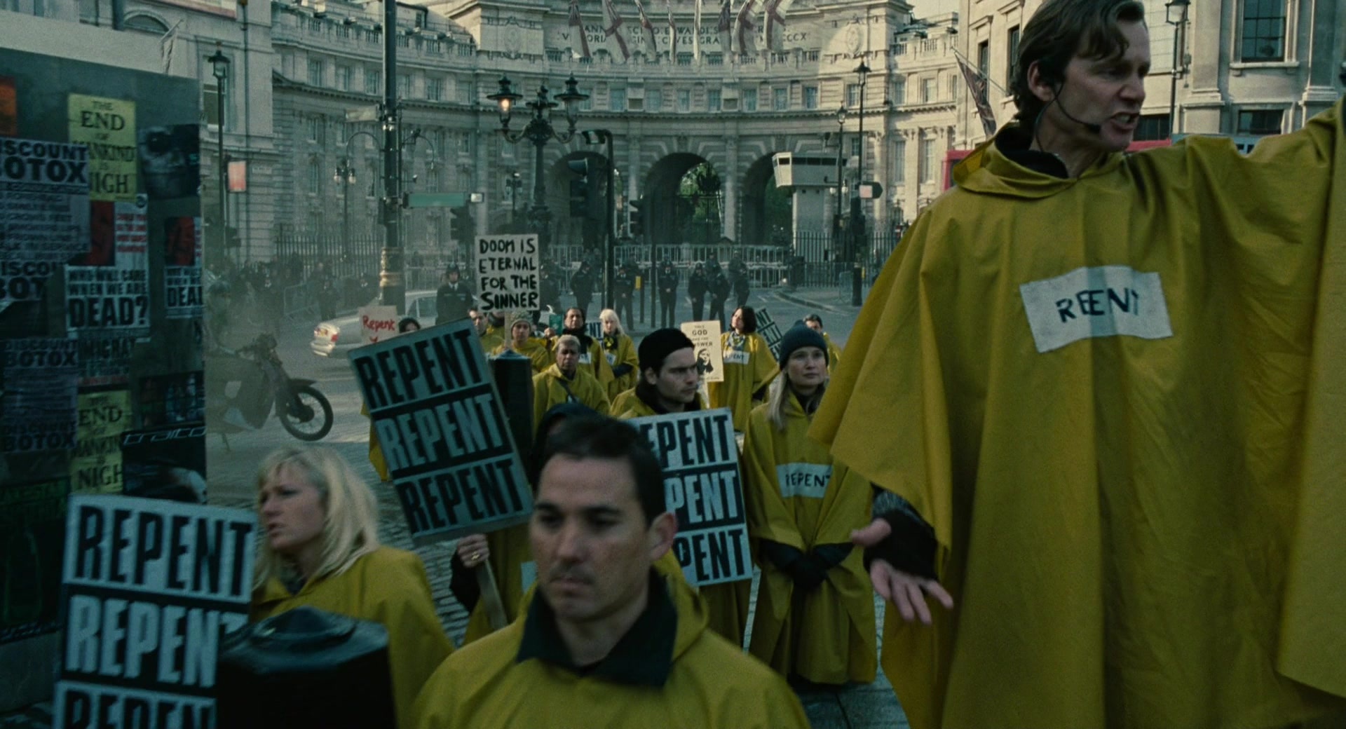 Children of Men (2006), wide, 1.85:1 — film still