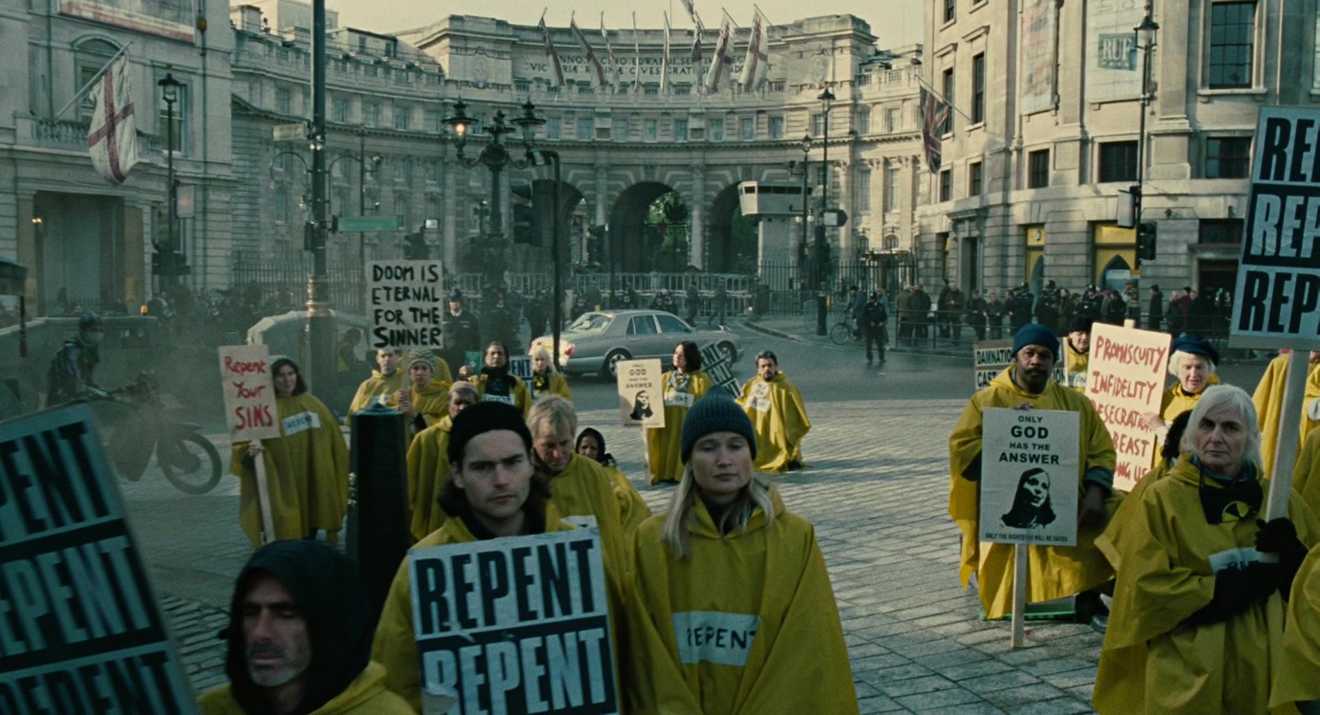 Children of Men (2006), wide, 1.85:1 — film still