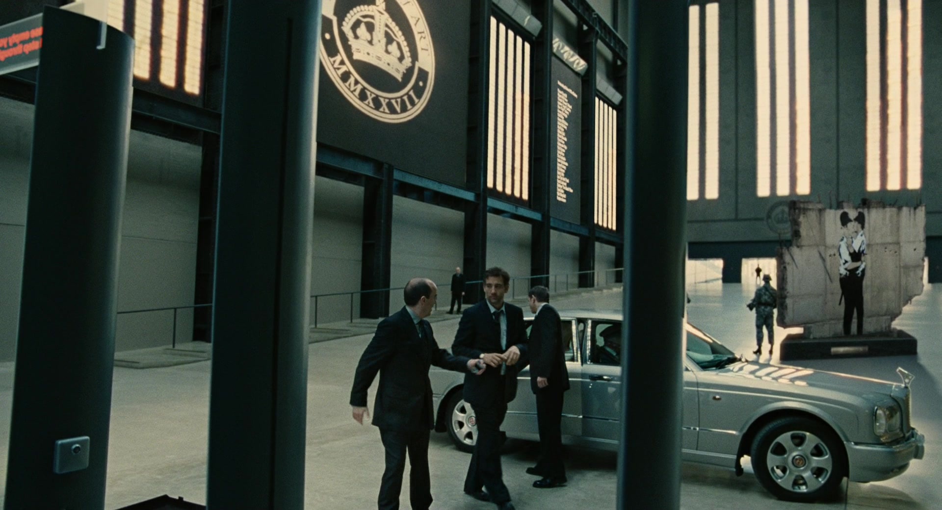 Children of Men (2006), wide, 1.85:1 — film still