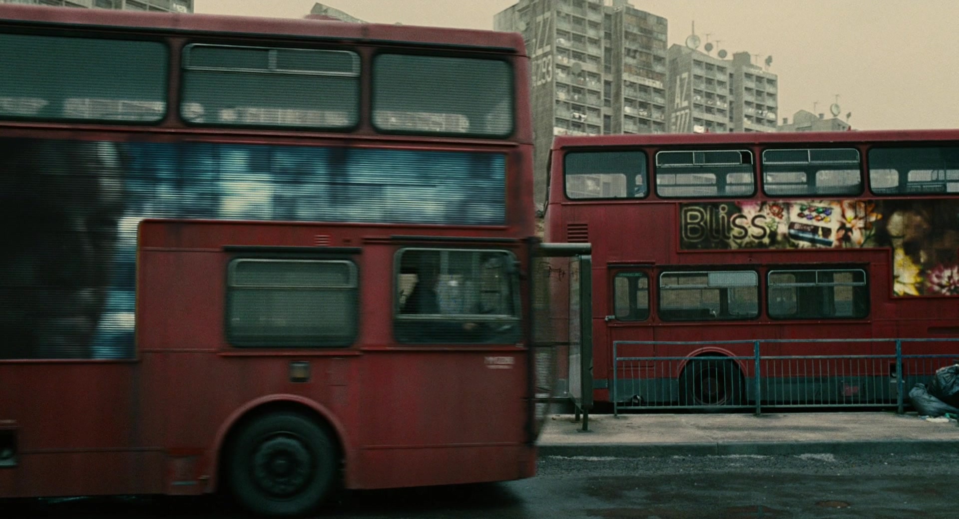 Children of Men (2006), wide, 1.85:1 — film still