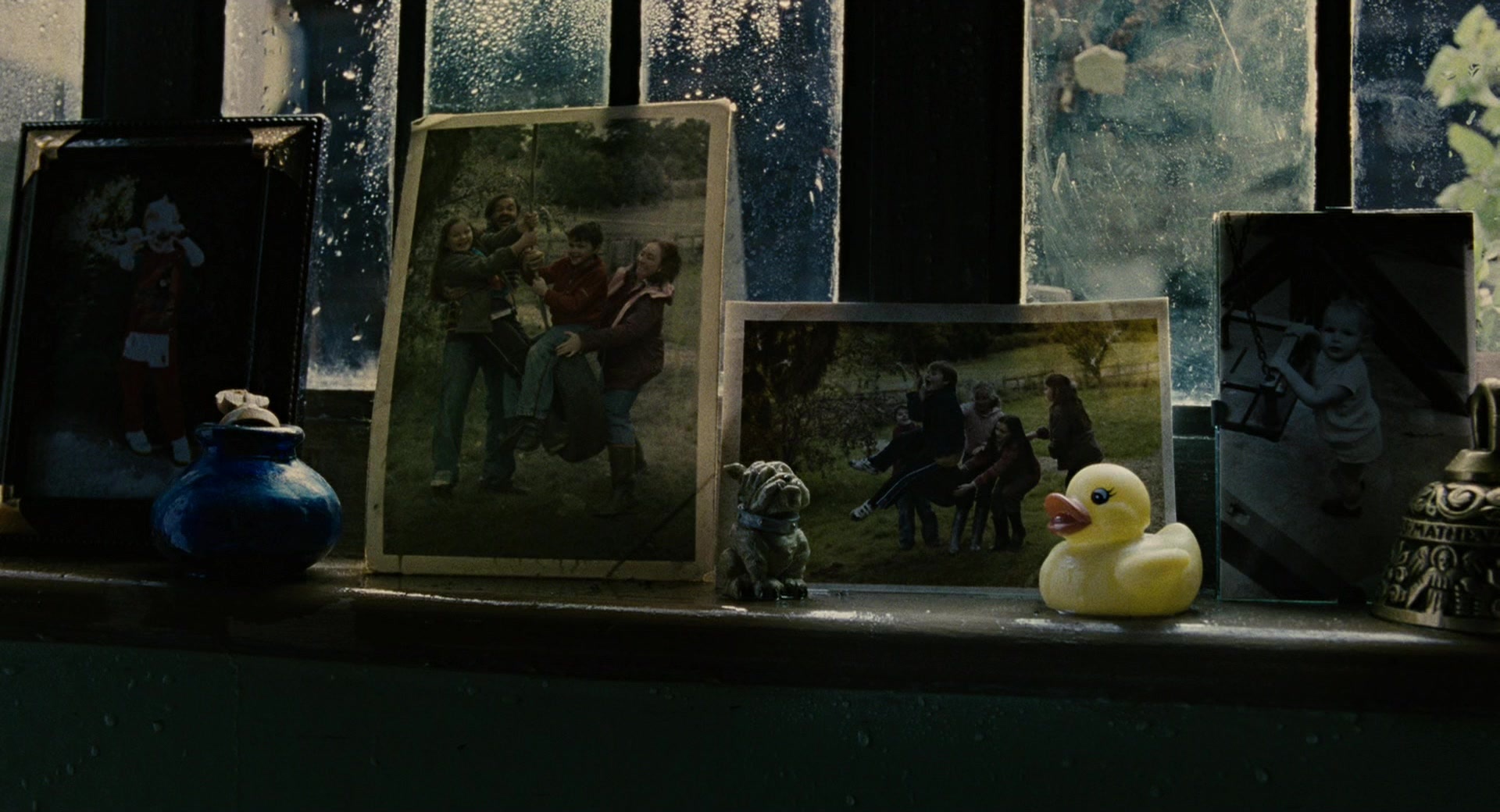 Children of Men (2006), wide, 1.85:1 — film still