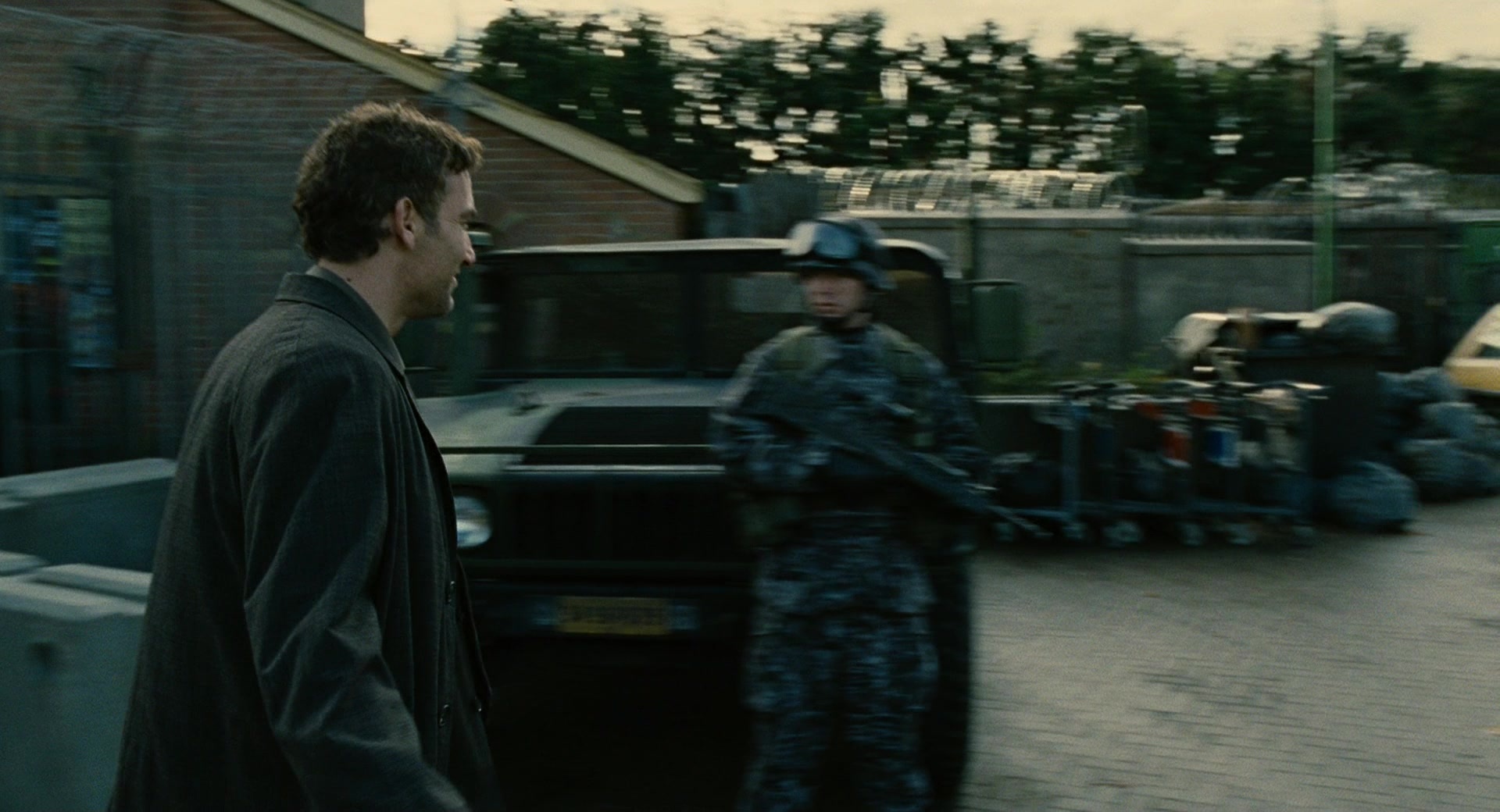 Children of Men (2006), wide, 1.85:1 — film still