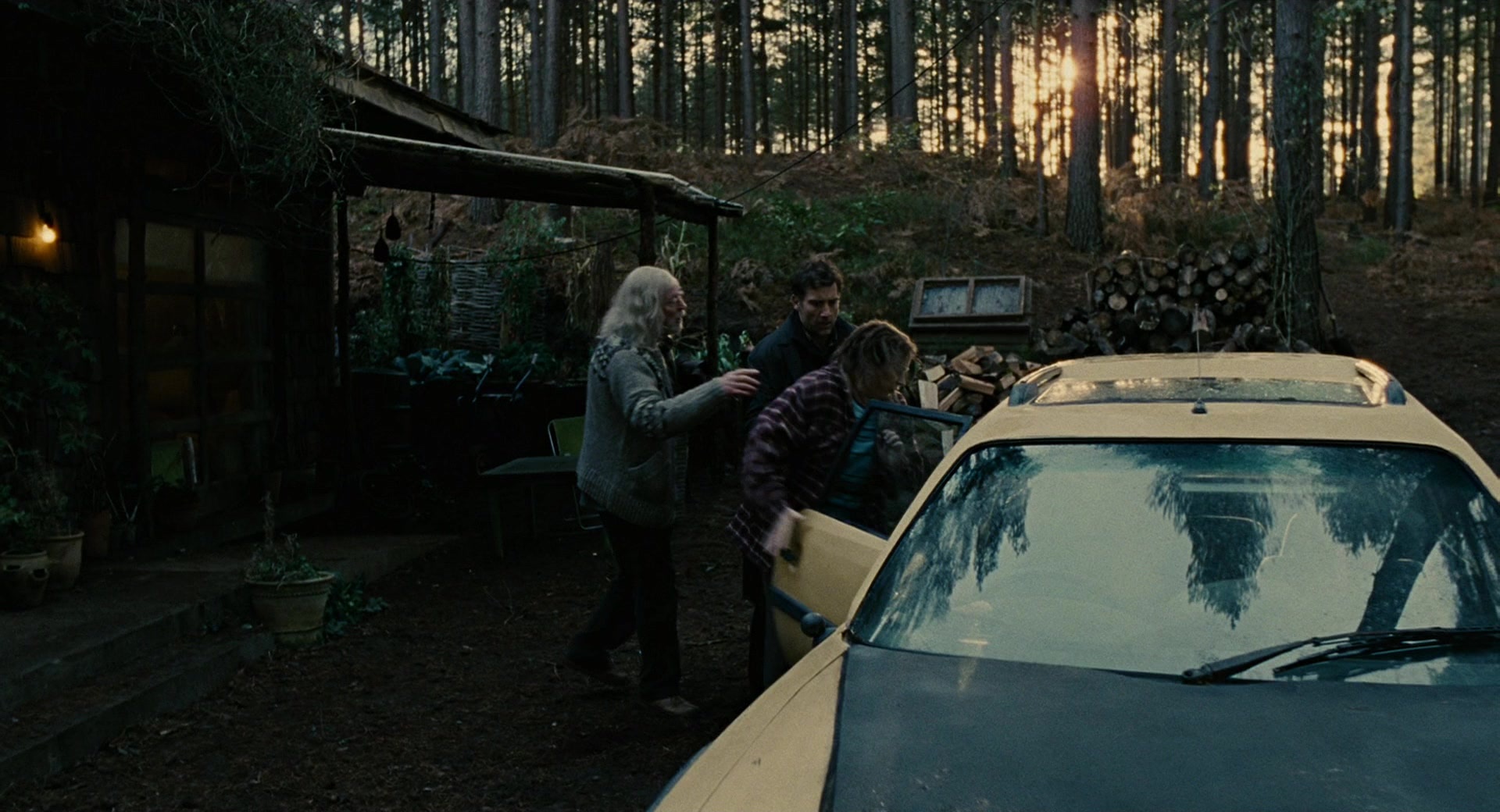 Children of Men (2006), wide, 1.85:1 — film still