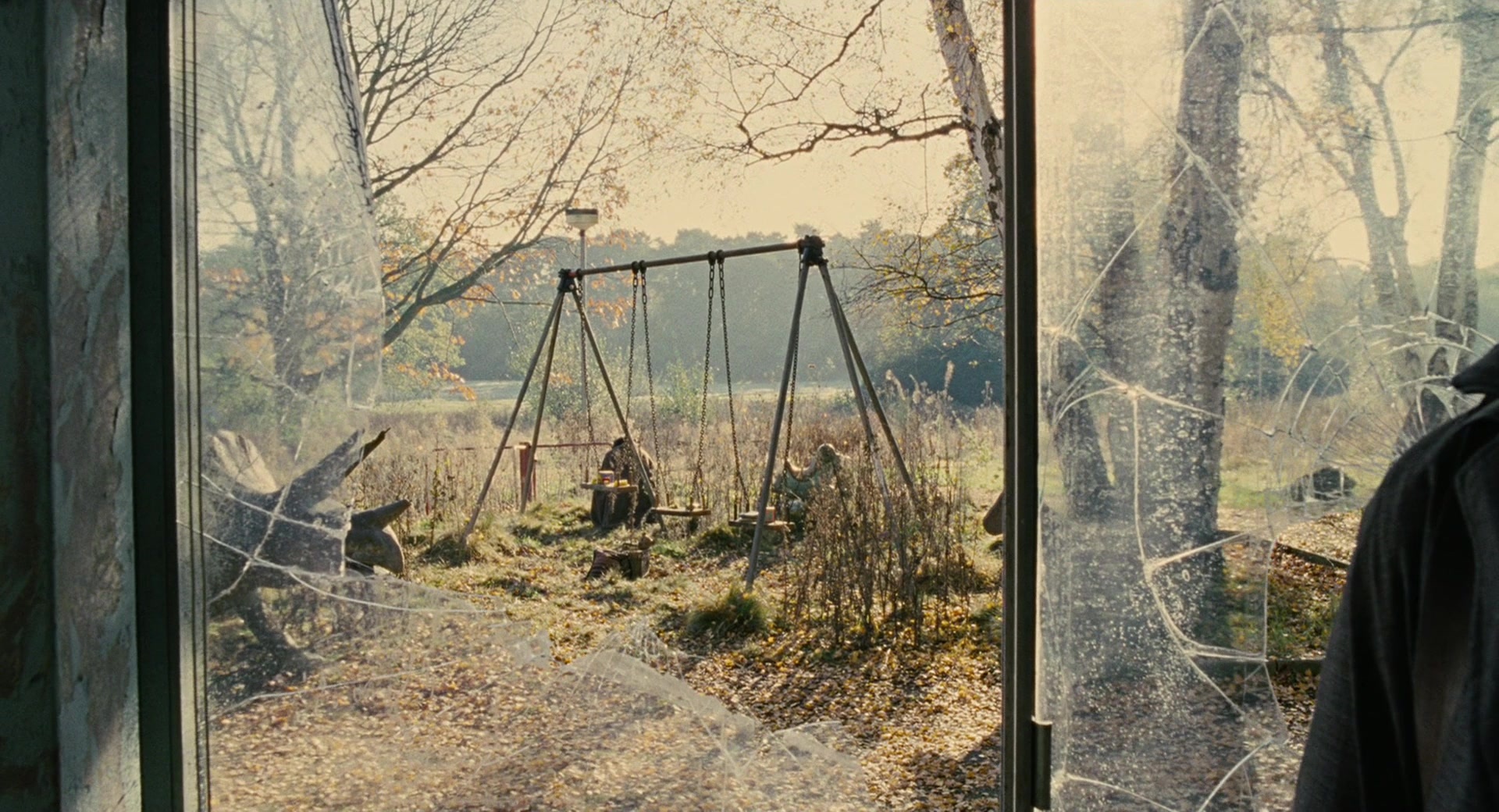 Children of Men (2006), wide, 1.85:1 — film still
