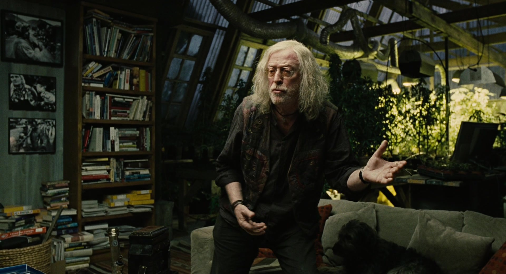 Children of Men (2006), wide, 1.85:1 — film still