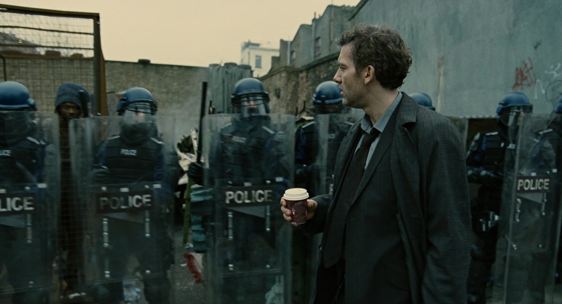 Children of Men (2006), wide, 1.85:1 — film still