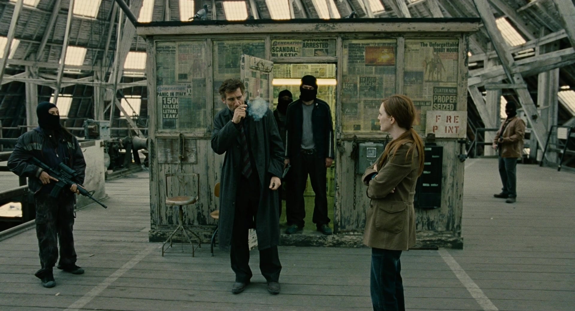 Children of Men (2006), wide, 1.85:1 — film still
