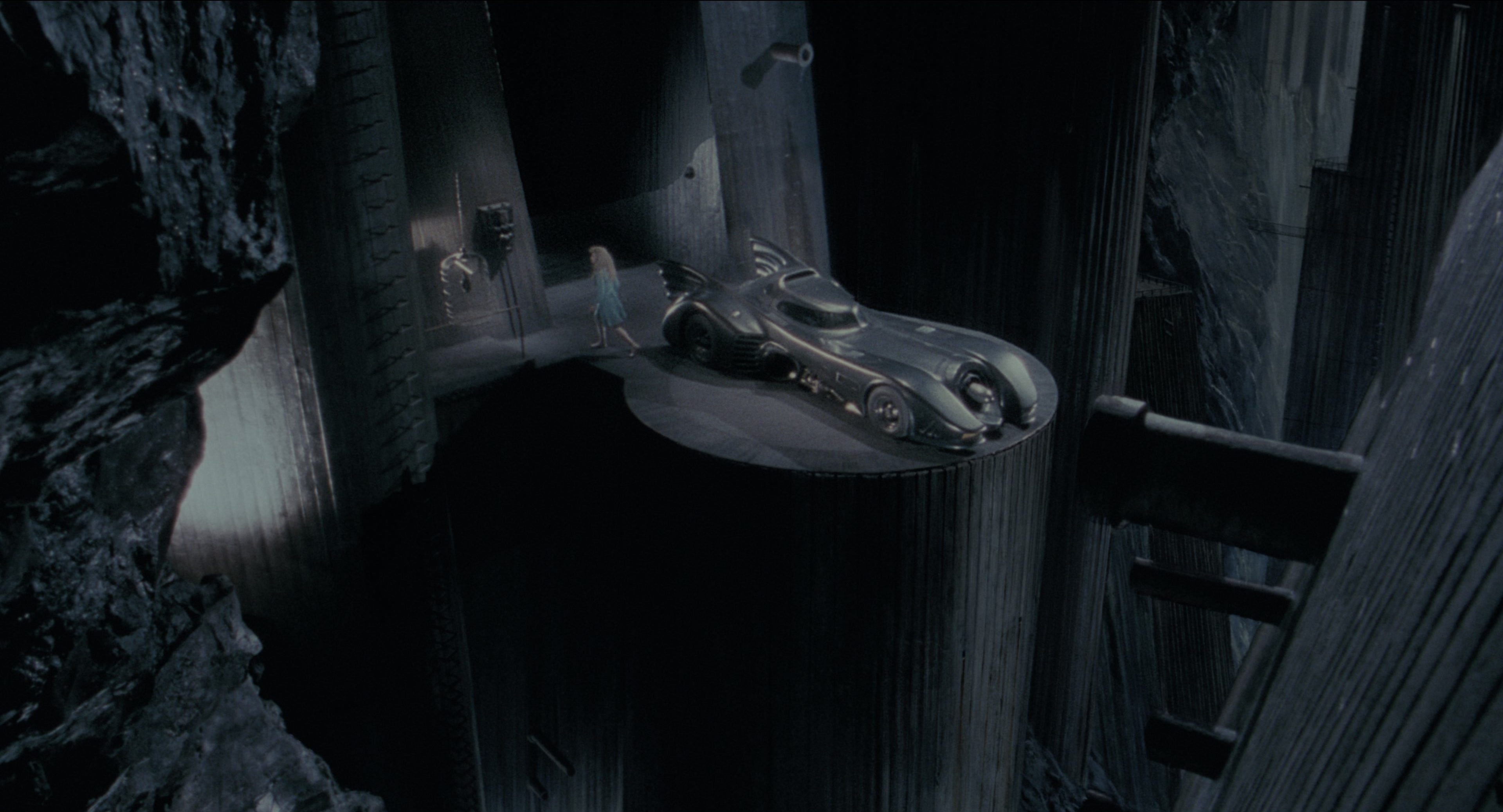 Batman (1989), wide, 1.85:1 — film still