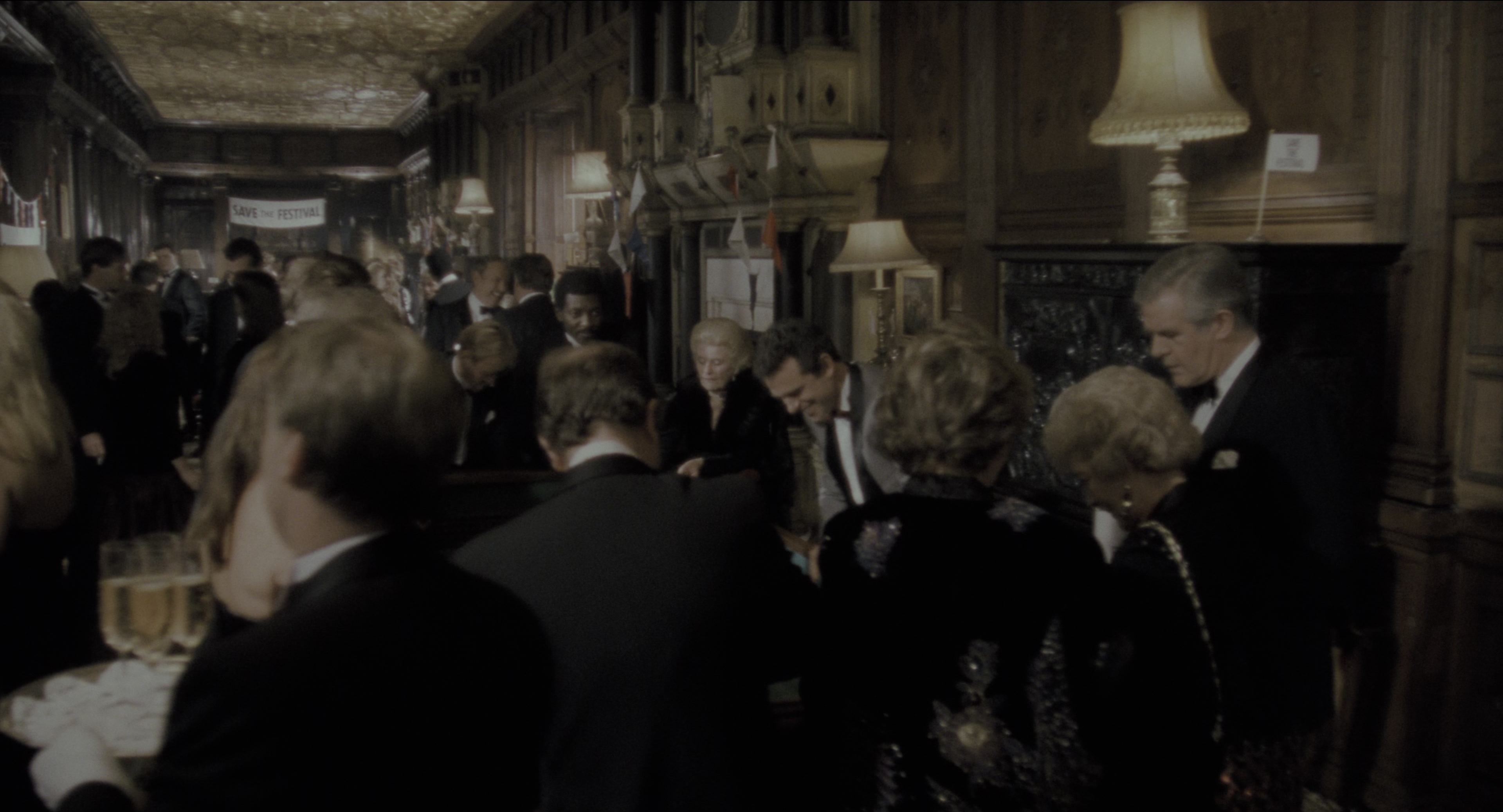 Batman (1989), wide, 1.85:1 — film still