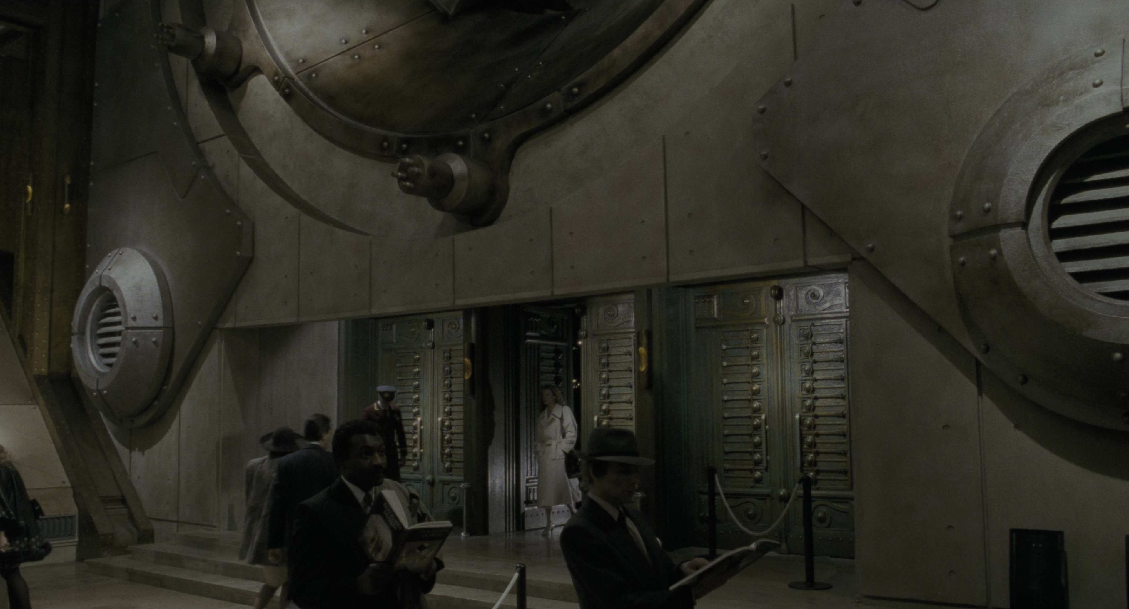 Batman (1989), wide, 1.85:1 — film still