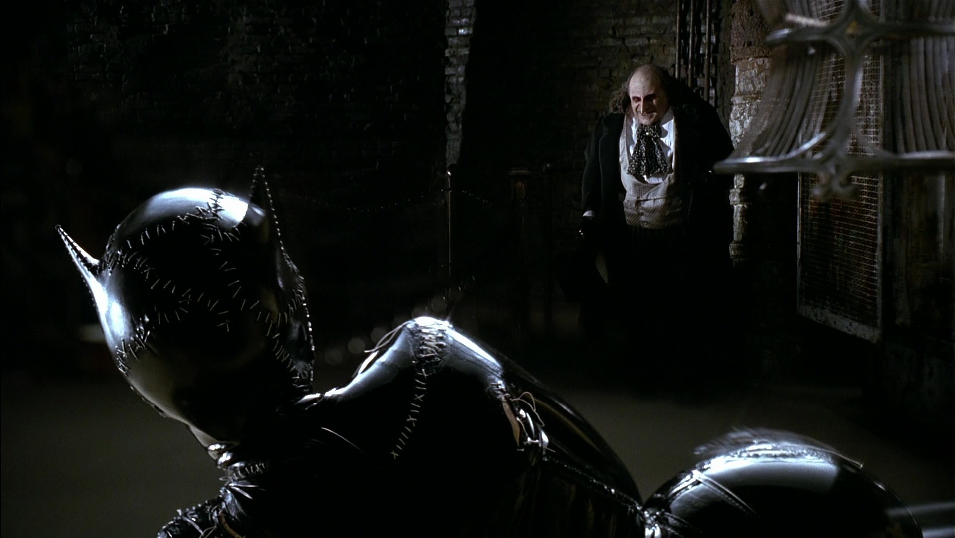 Batman Returns (1992), wide, 1.77:1 — film still