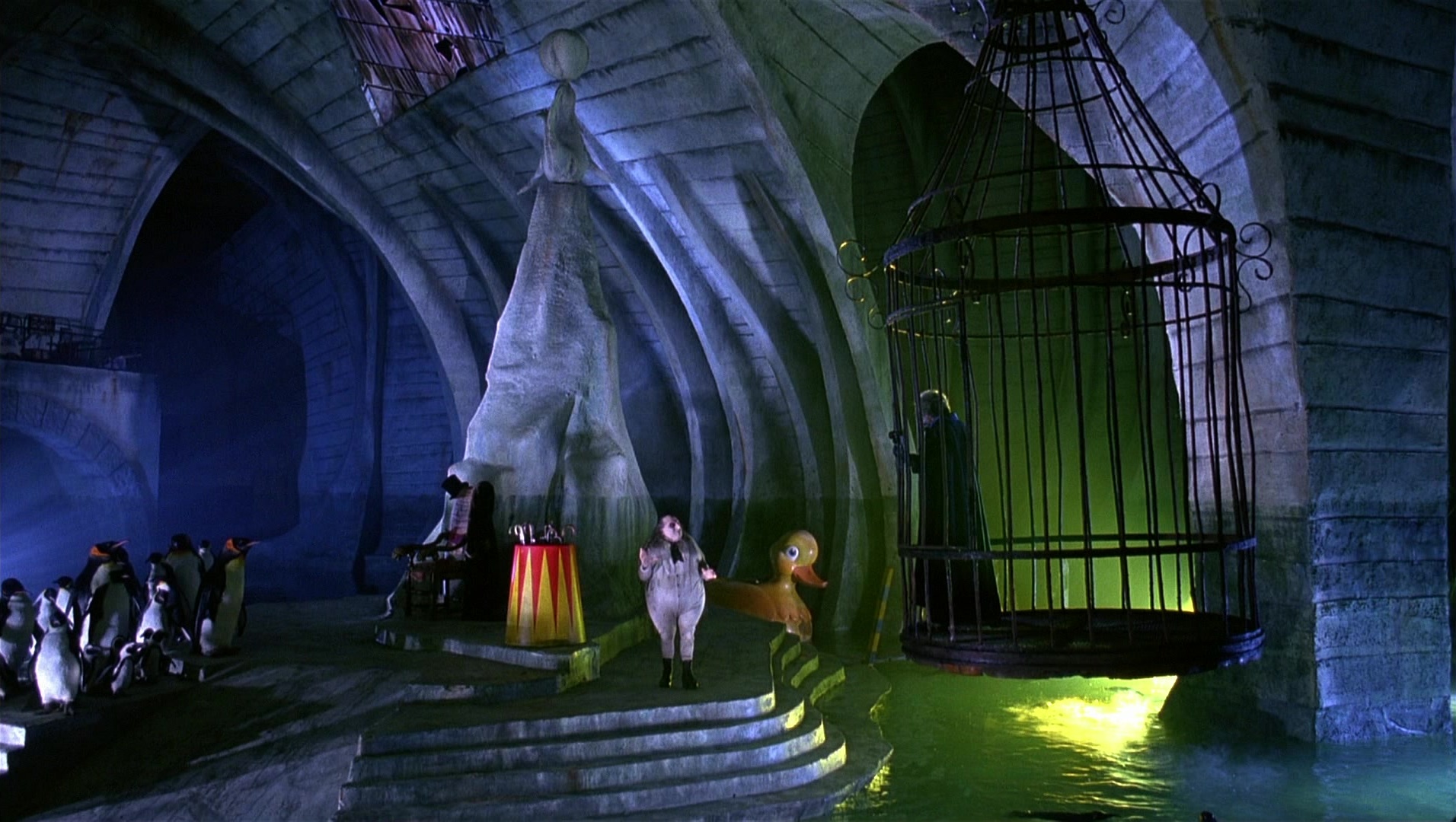 Batman Returns (1992), wide, 1.77:1 — film still