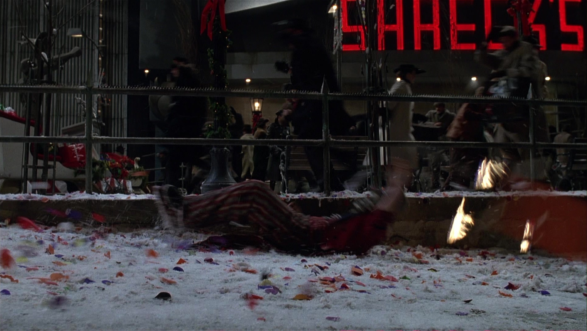 Batman Returns (1992), wide, 1.77:1 — film still