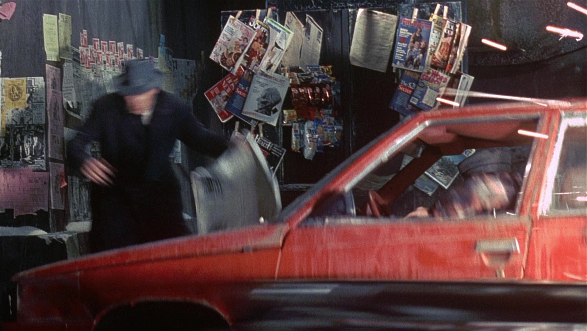 Batman Returns (1992), wide, 1.77:1 — film still