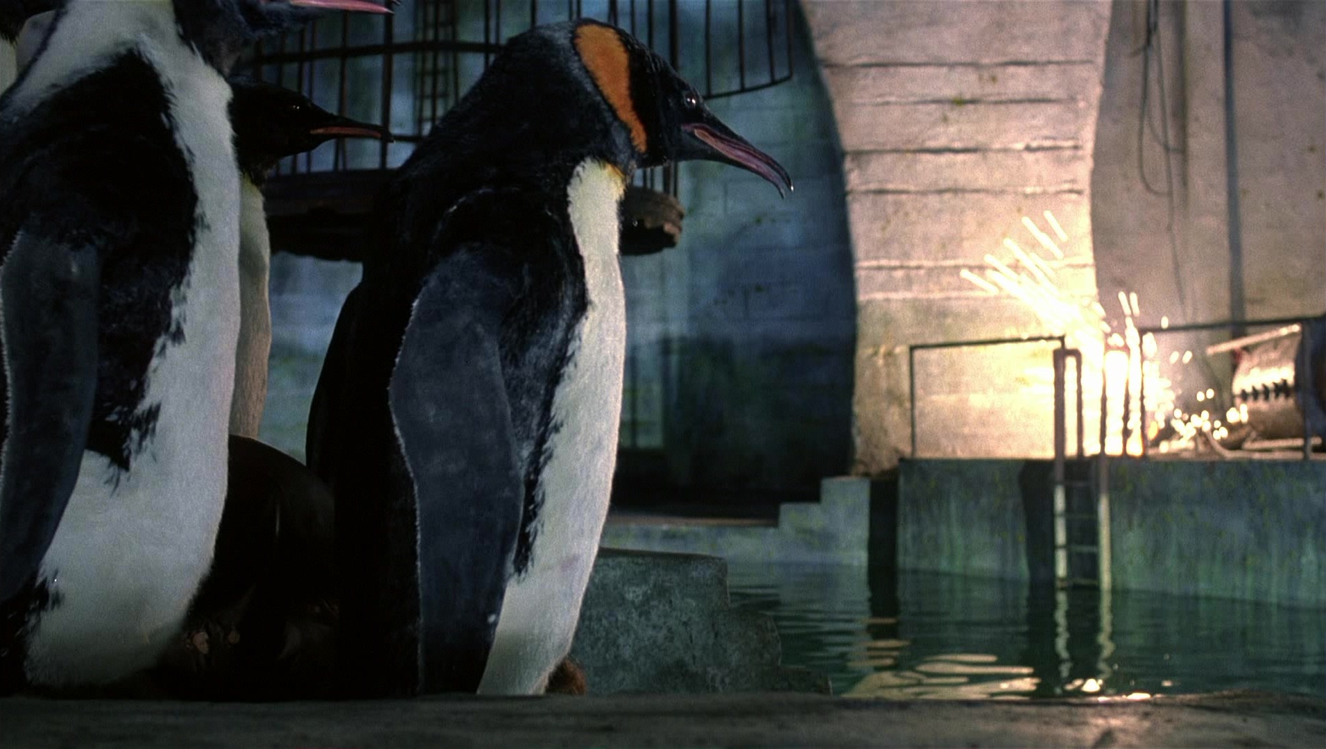 Batman Returns (1992), wide, 1.77:1 — film still