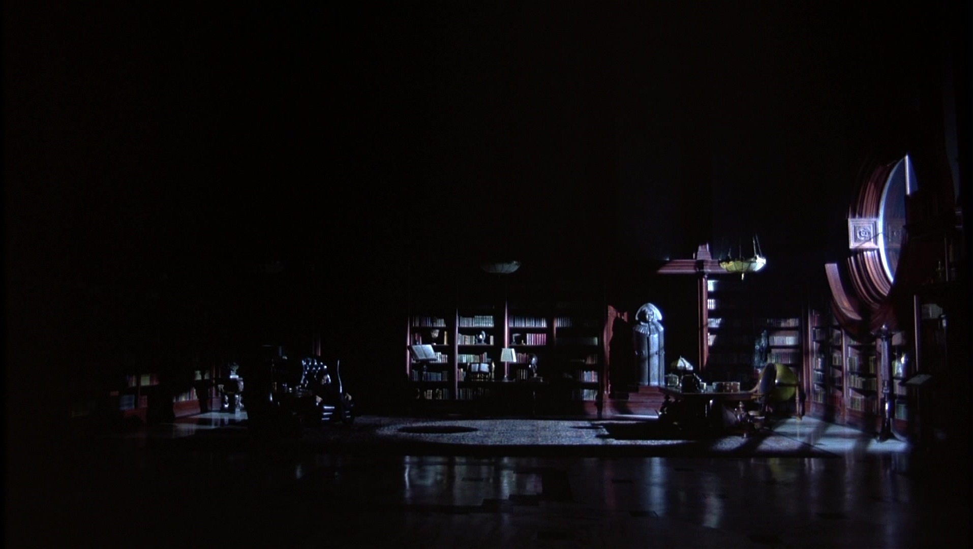 Batman Returns (1992), unknown, 1.77:1 — film still