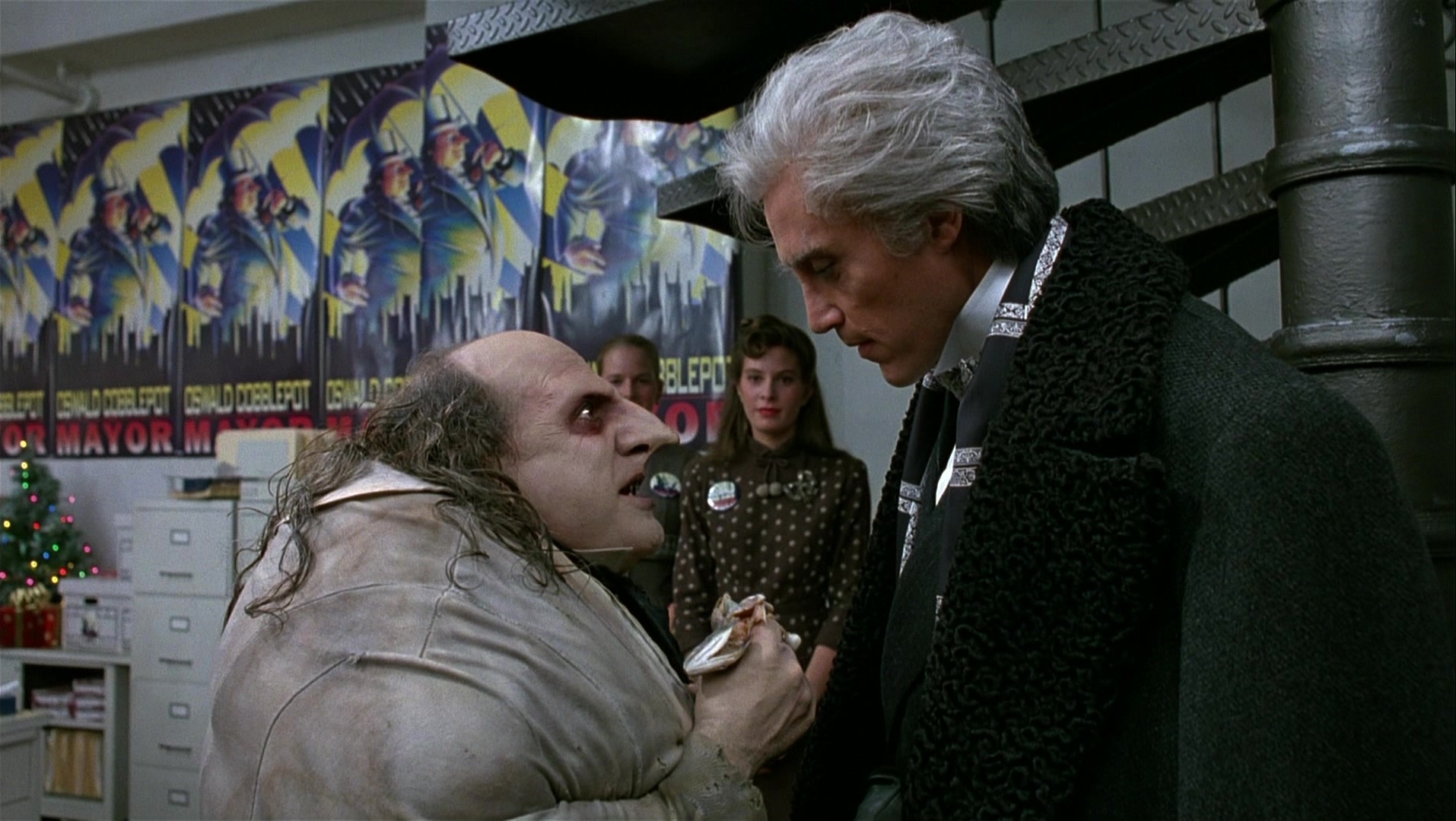 Batman Returns (1992), wide, 1.77:1 — film still