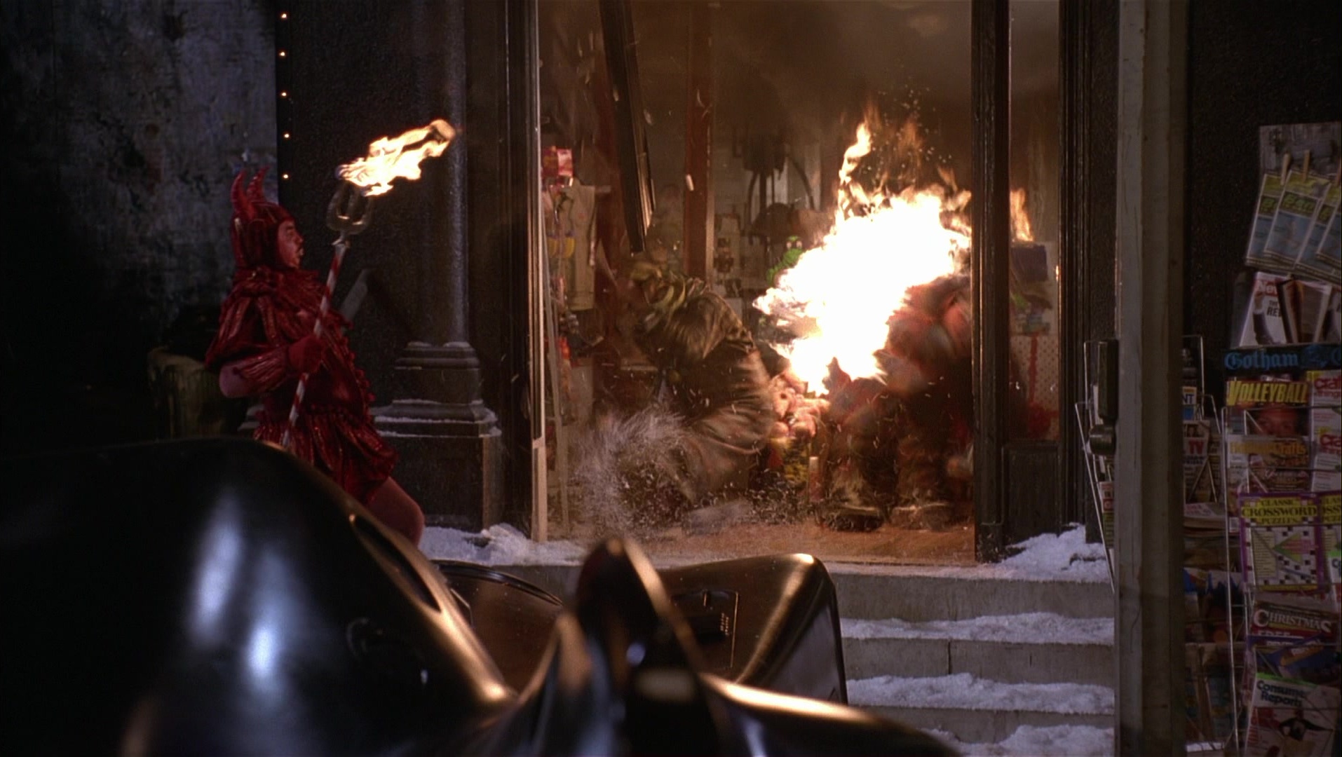 Batman Returns (1992), wide, 1.77:1 — film still