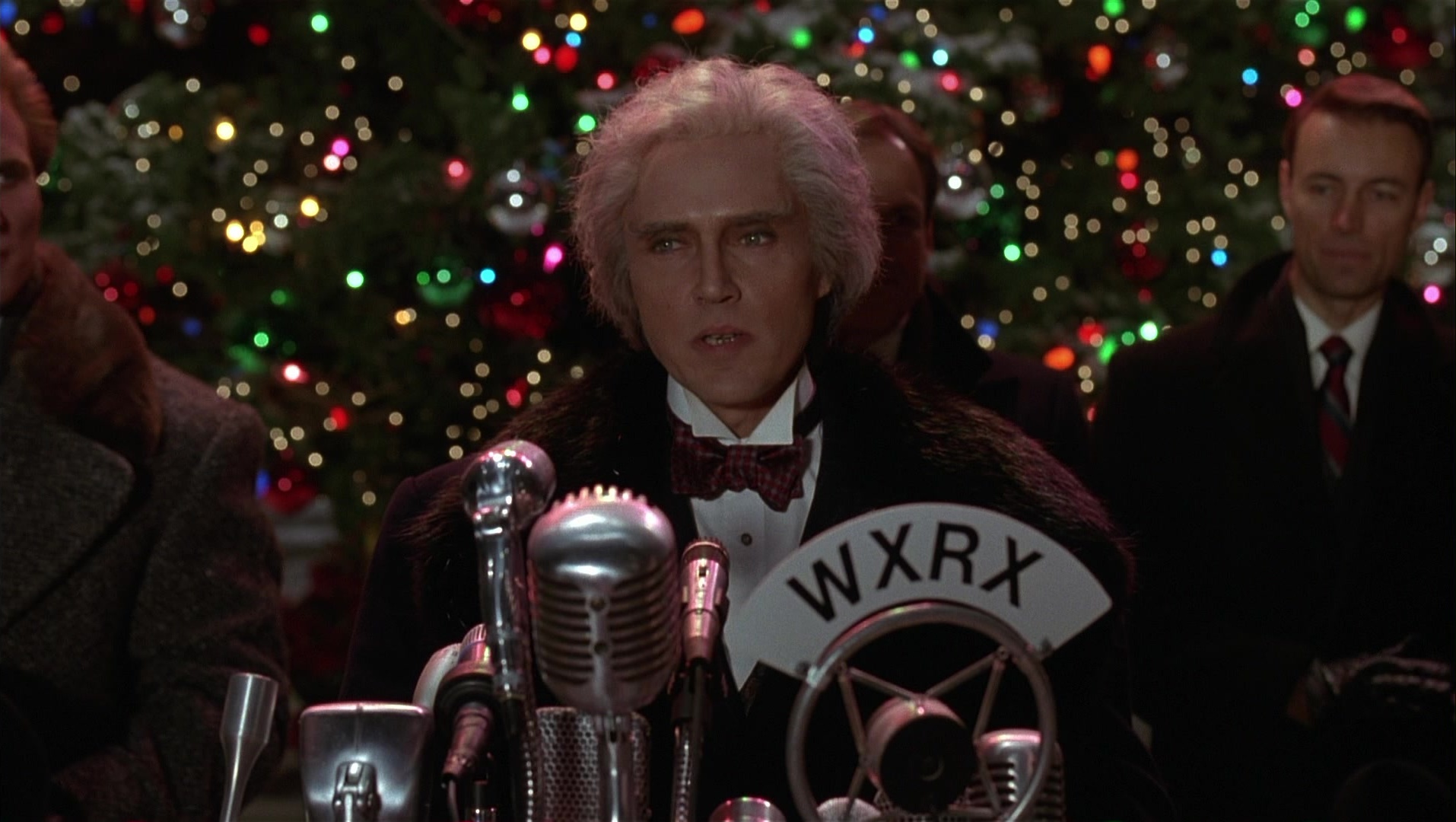 Batman Returns (1992), wide, 1.77:1 — film still