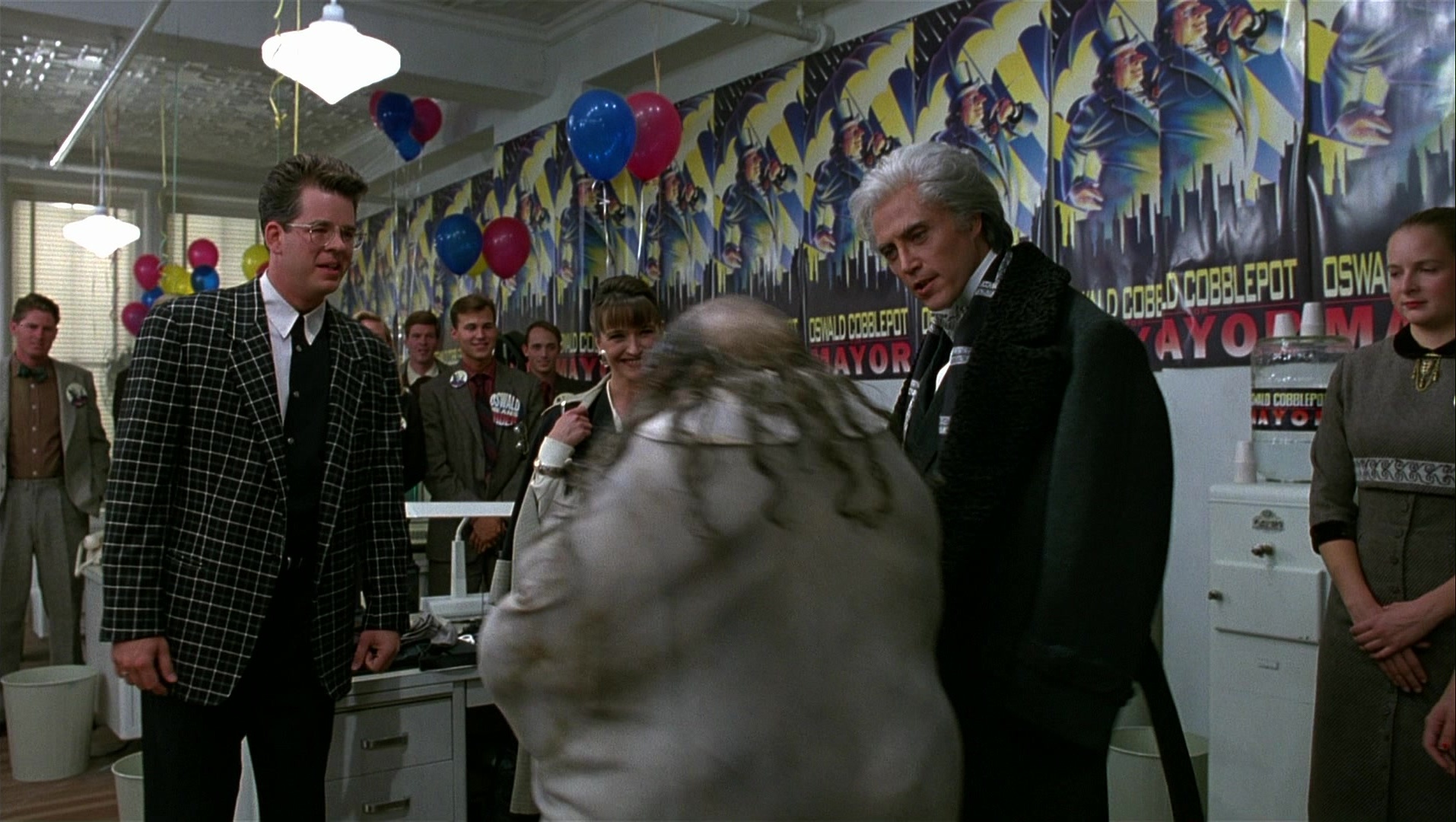 Batman Returns (1992), wide, 1.77:1 — film still