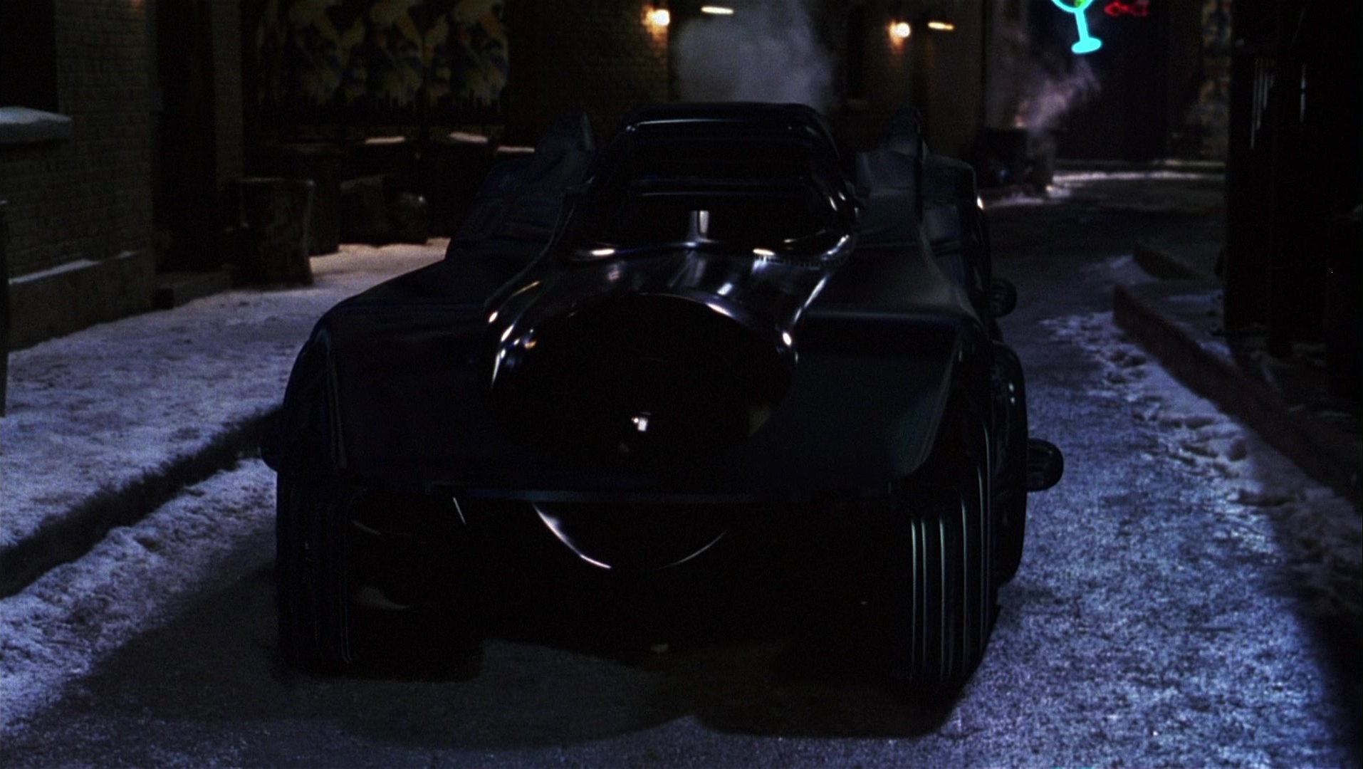 Batman Returns (1992), wide, 1.77:1 — film still