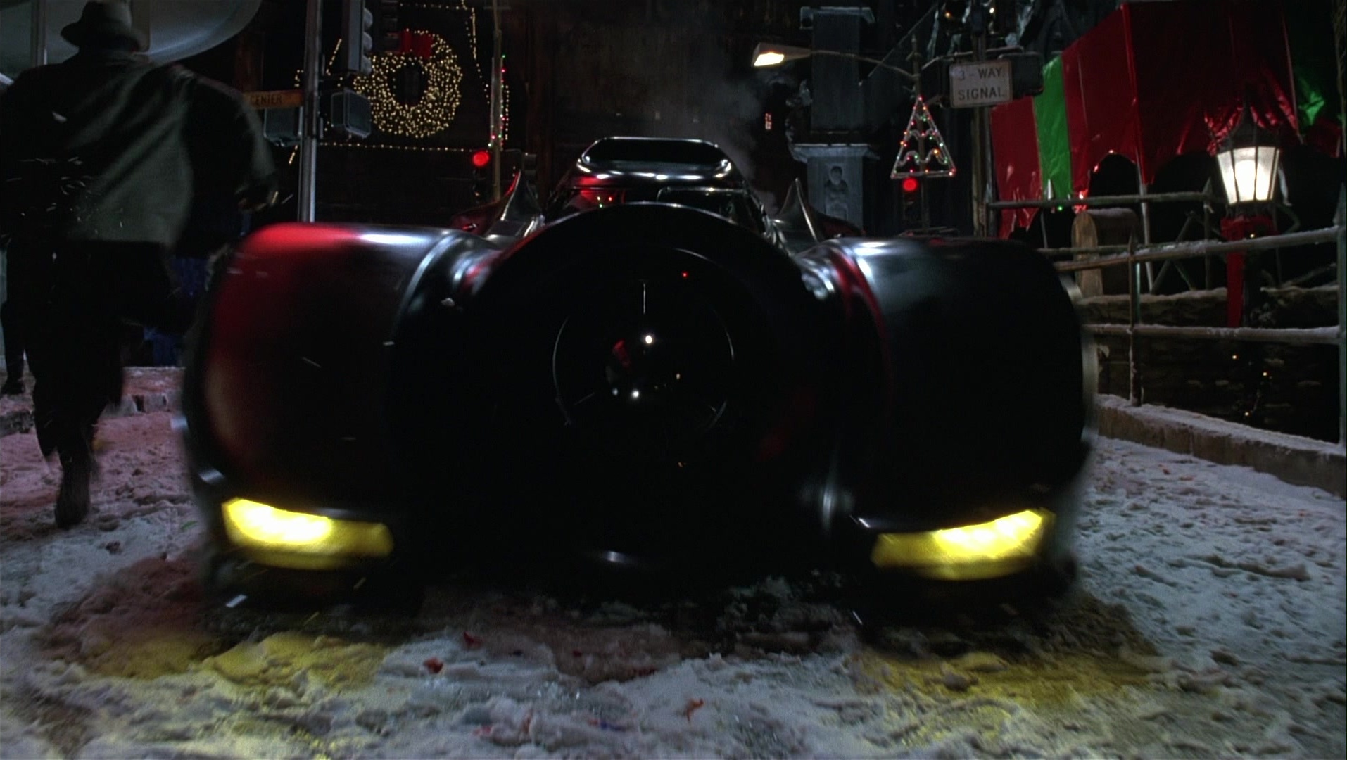 Batman Returns (1992), wide, 1.77:1 — film still