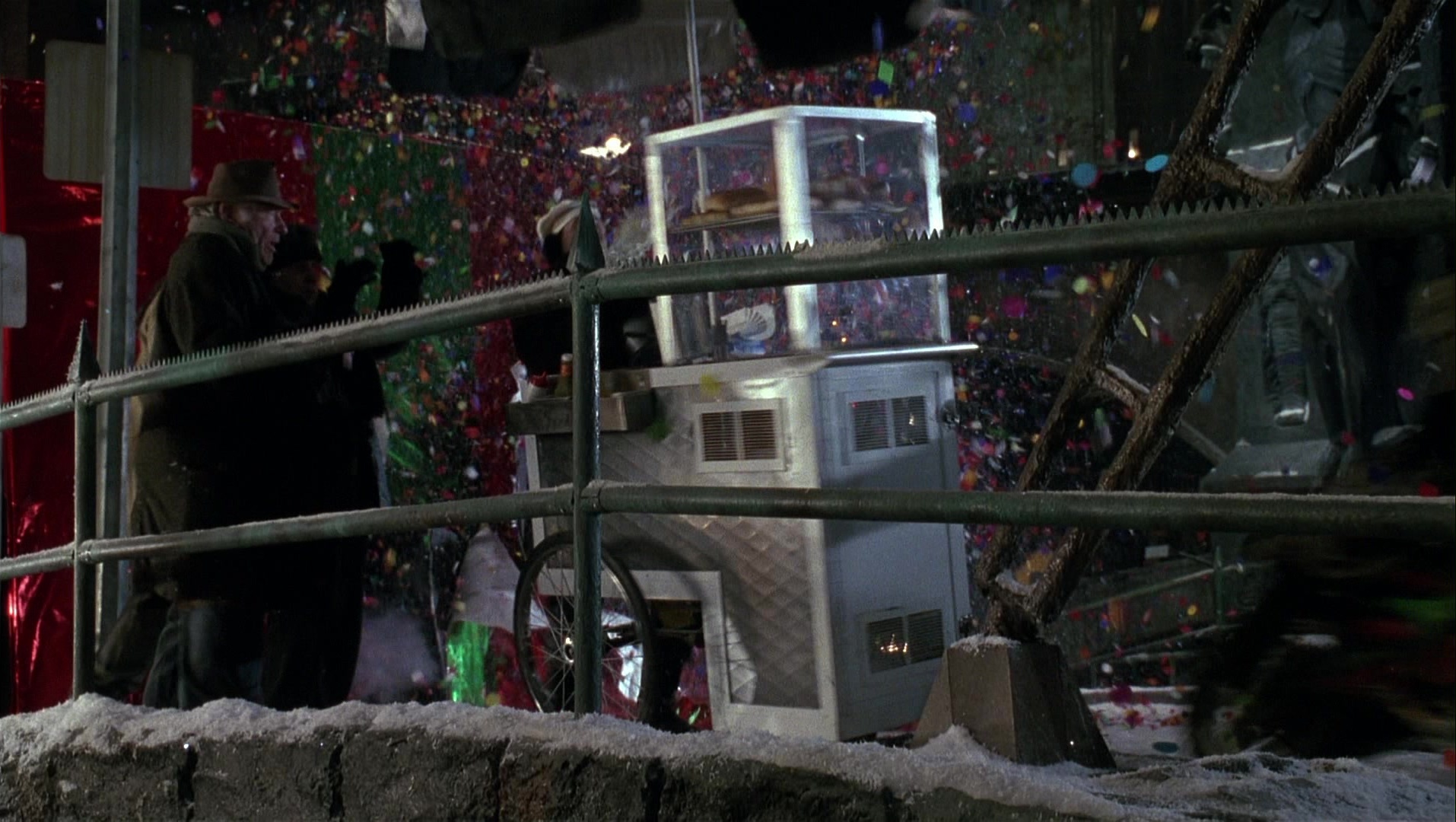 Batman Returns (1992), wide, 1.77:1 — film still