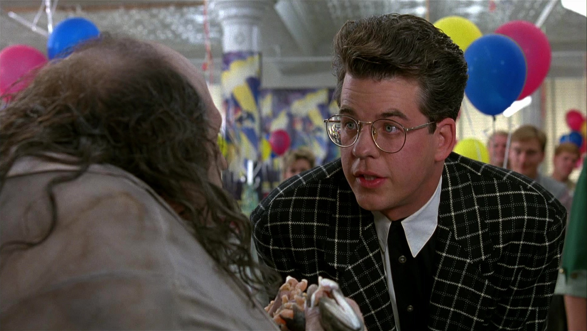 Batman Returns (1992), wide, 1.77:1 — film still