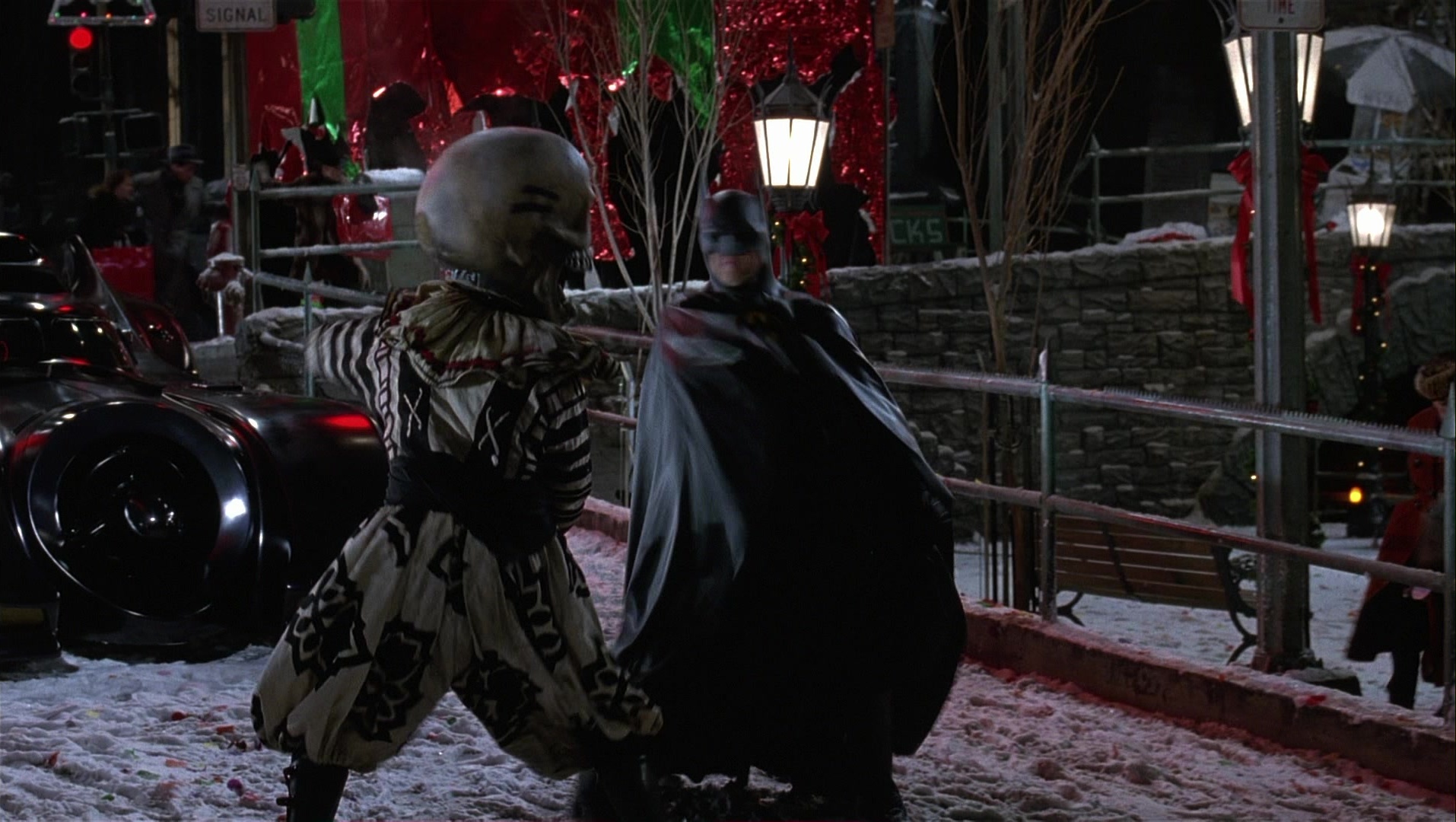 Batman Returns (1992), wide, 1.77:1 — film still