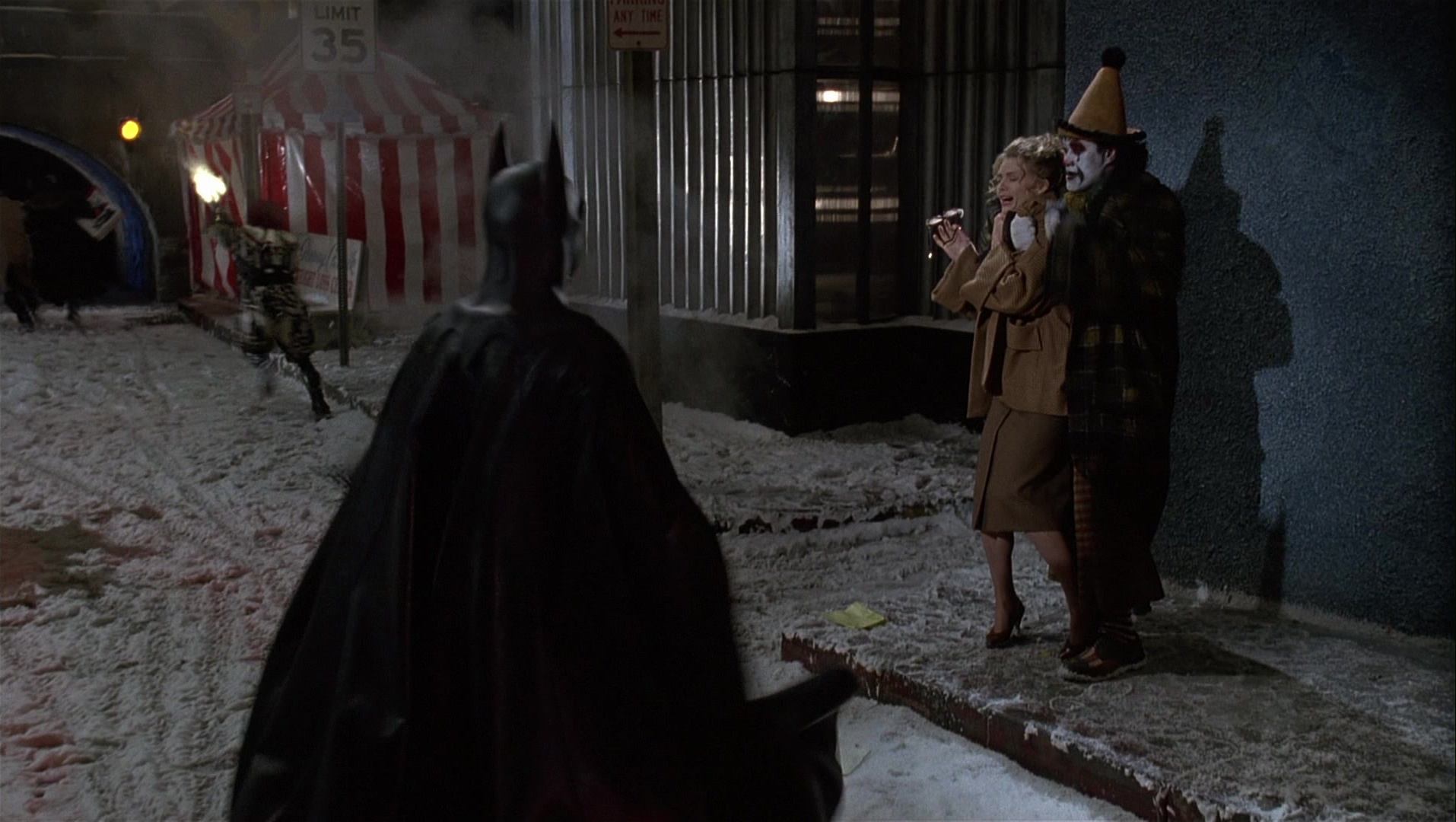 Batman Returns (1992), wide, 1.77:1 — film still