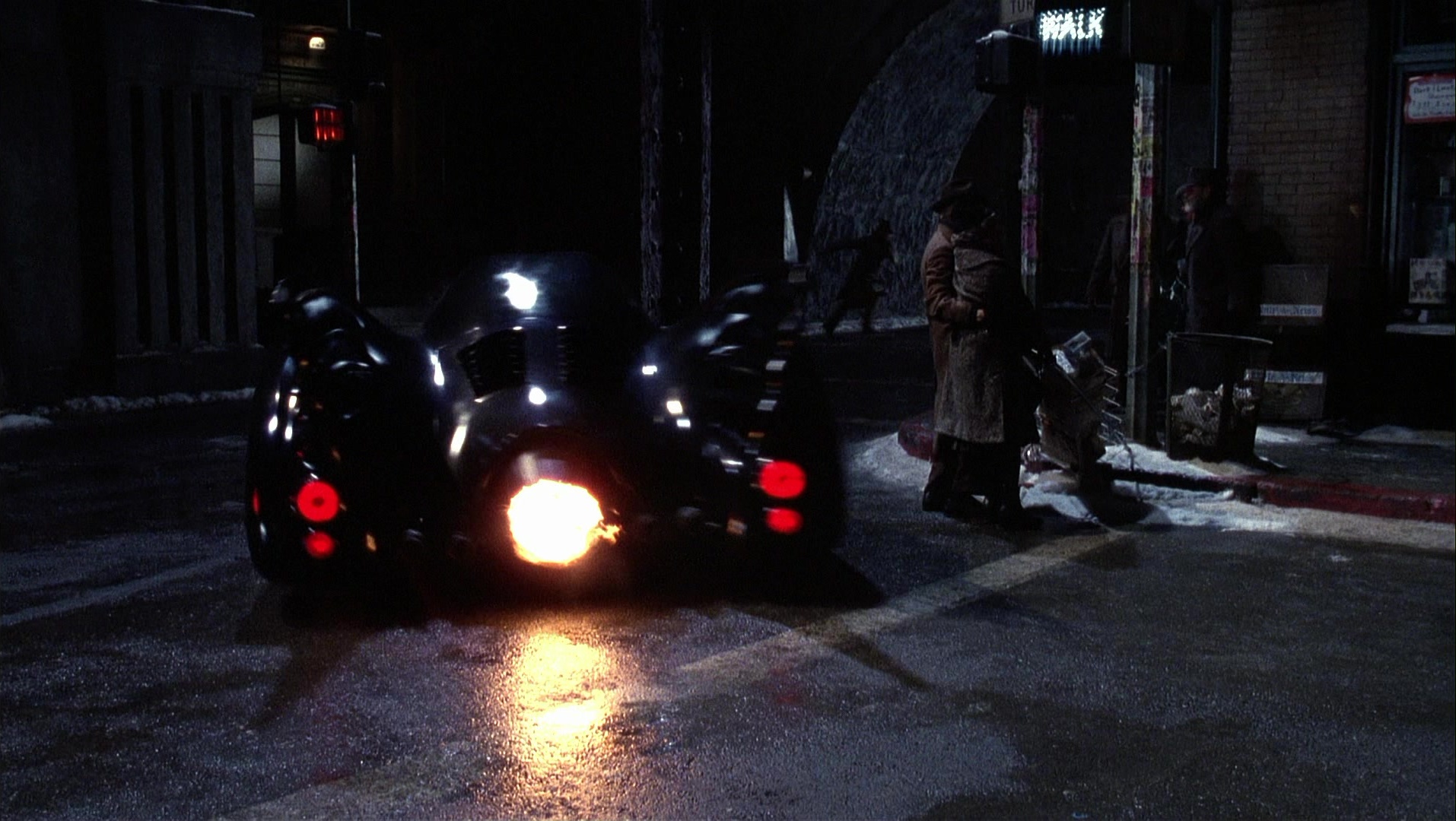 Batman Returns (1992), wide, 1.77:1 — film still