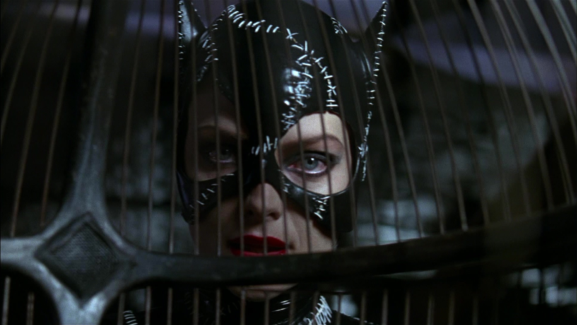 Batman Returns (1992), wide, 1.77:1 — film still
