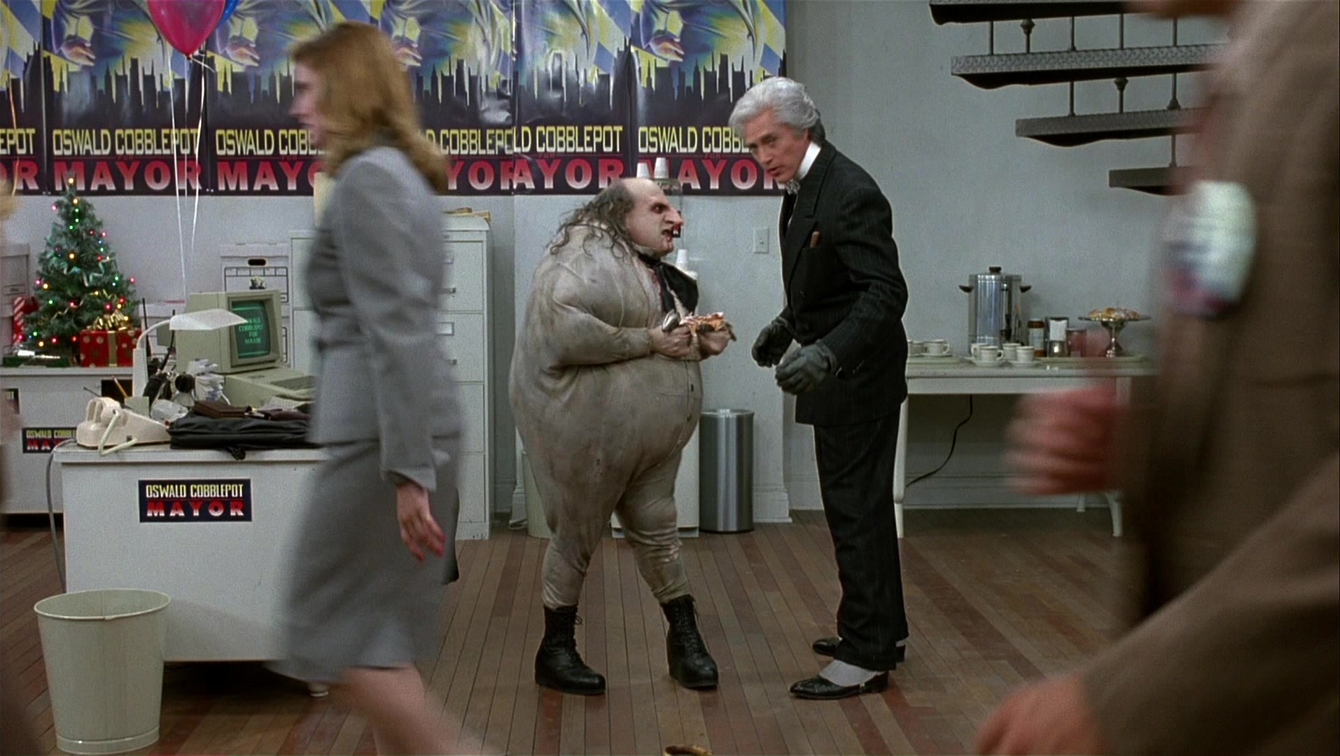 Batman Returns (1992), medium, 1.77:1 — film still