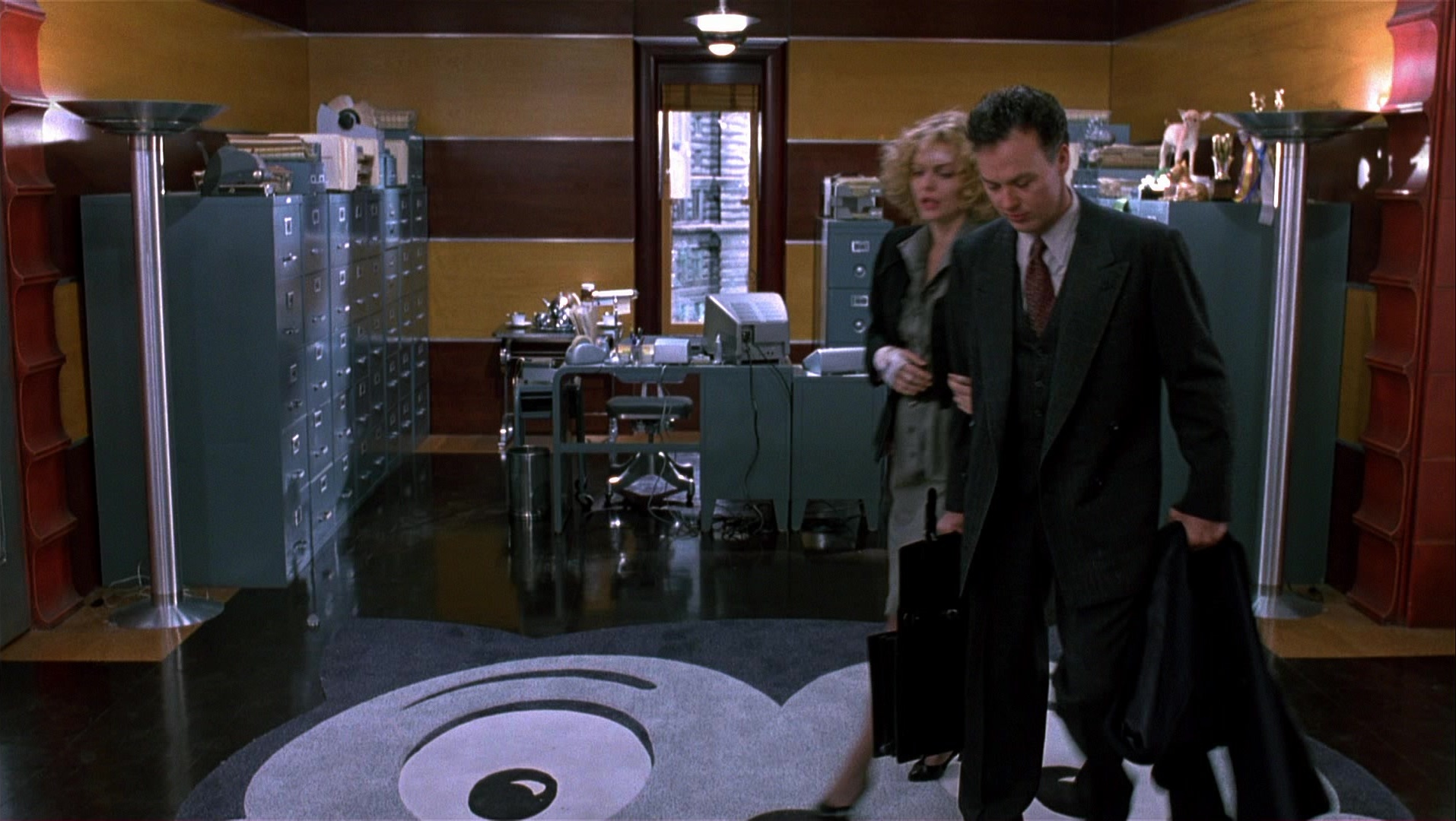 Batman Returns (1992), wide, 1.77:1 — film still