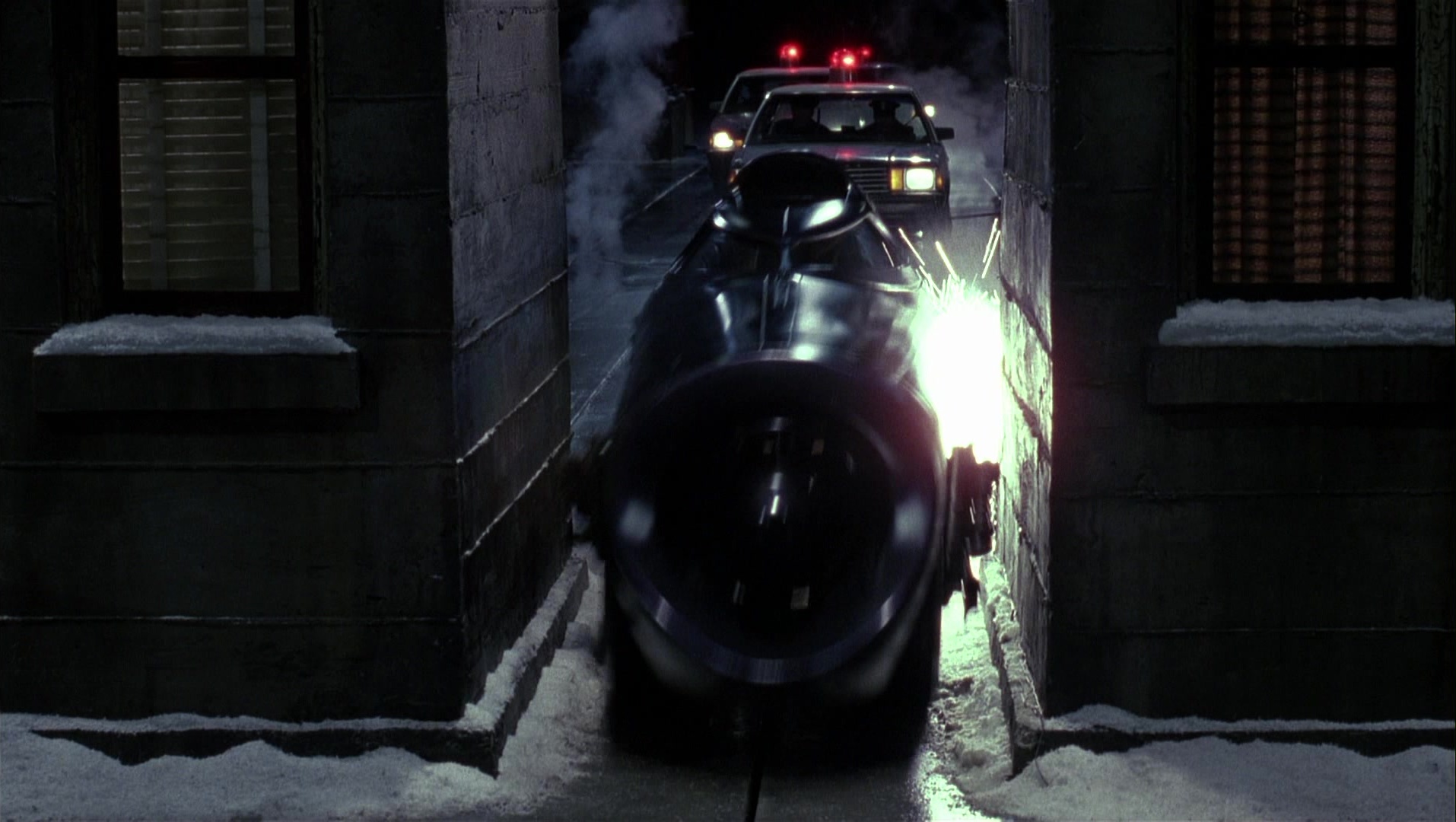 Batman Returns (1992), wide, 1.77:1 — film still